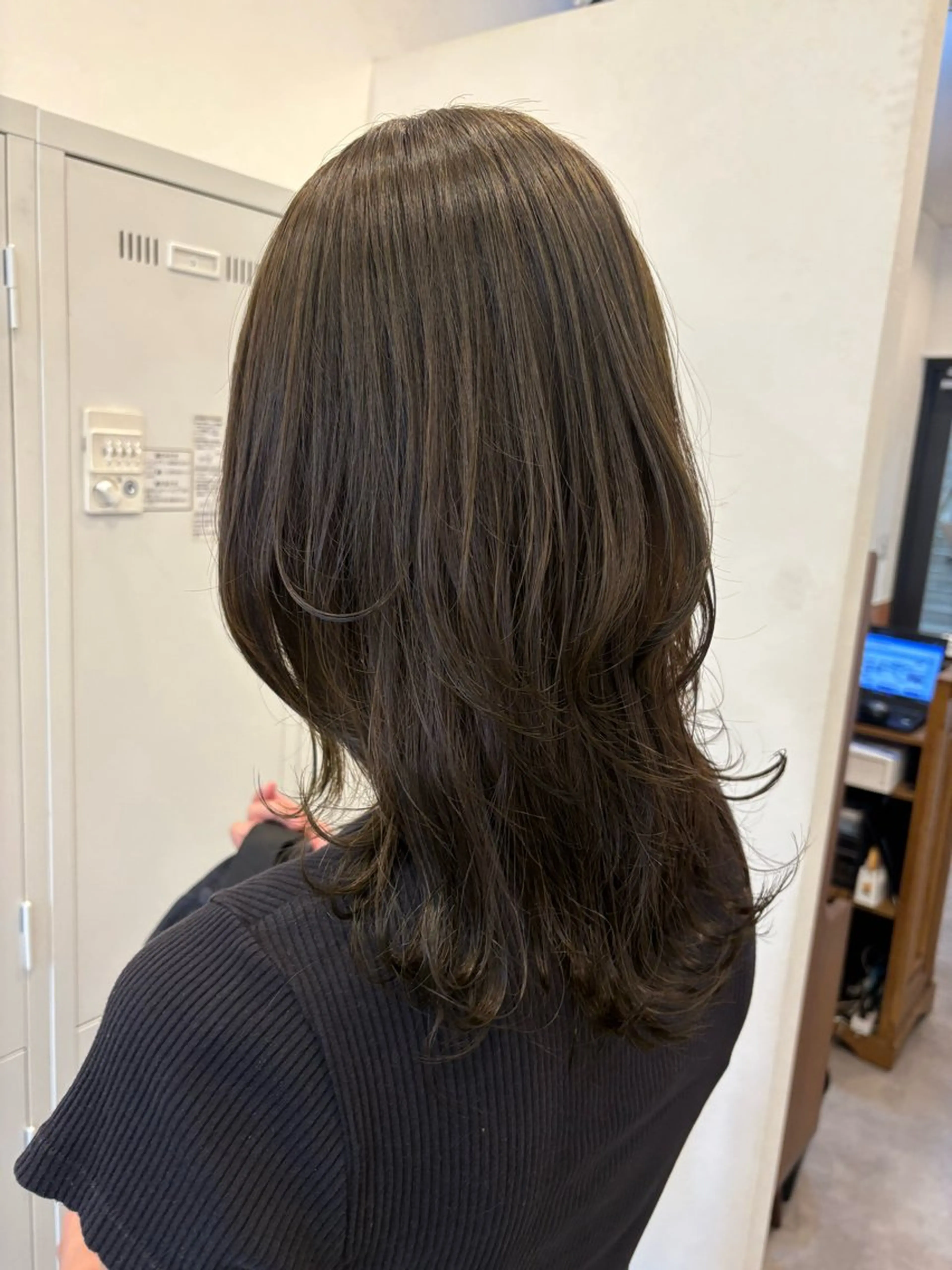 カット＋イルミナカラー+ディープレイヤーしっとり回復トリートメント🫧の写真