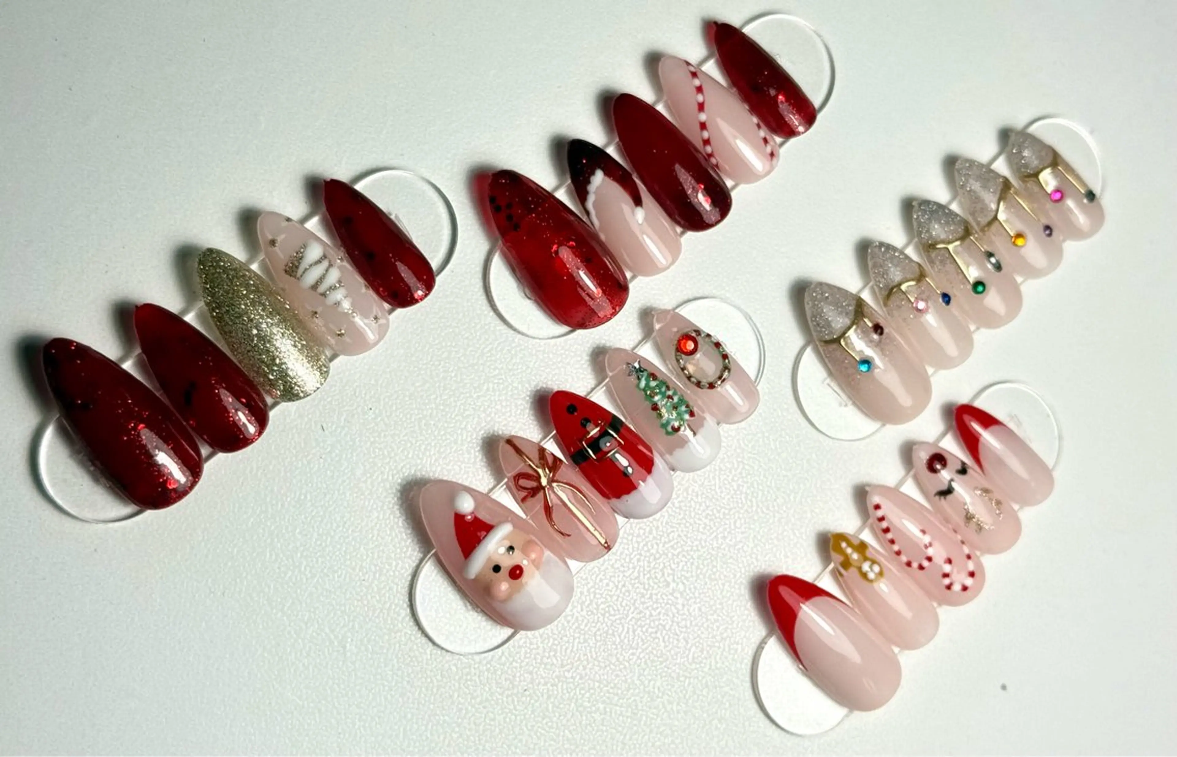 ネイル 冬ネイル クリスマス ナオネイルサロン所属・オトヤ ナオミのネイルデザイン