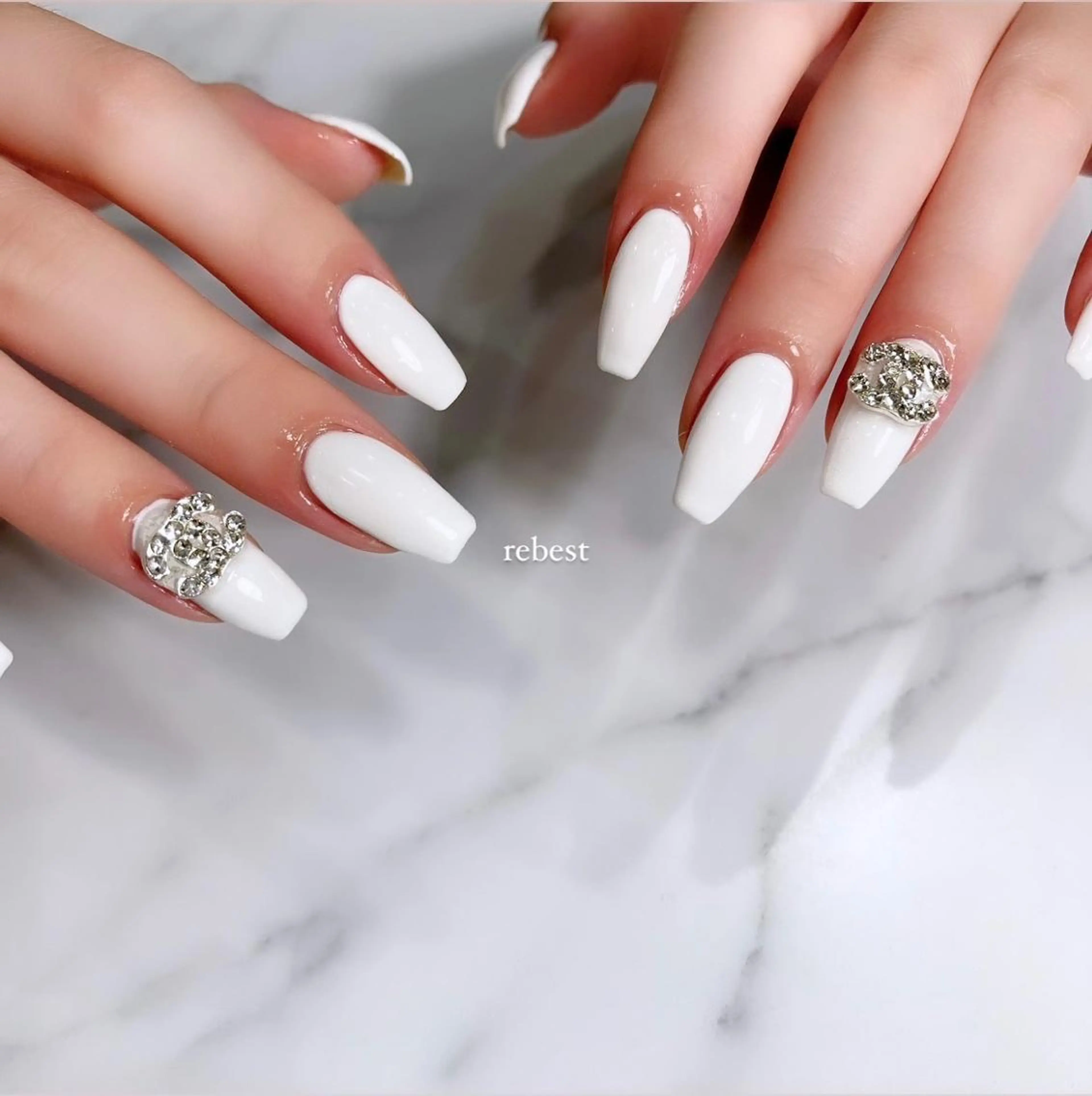 ネイル ❤️💛🩵京橋 痛ネイル⭐️3Dのネイルデザイン