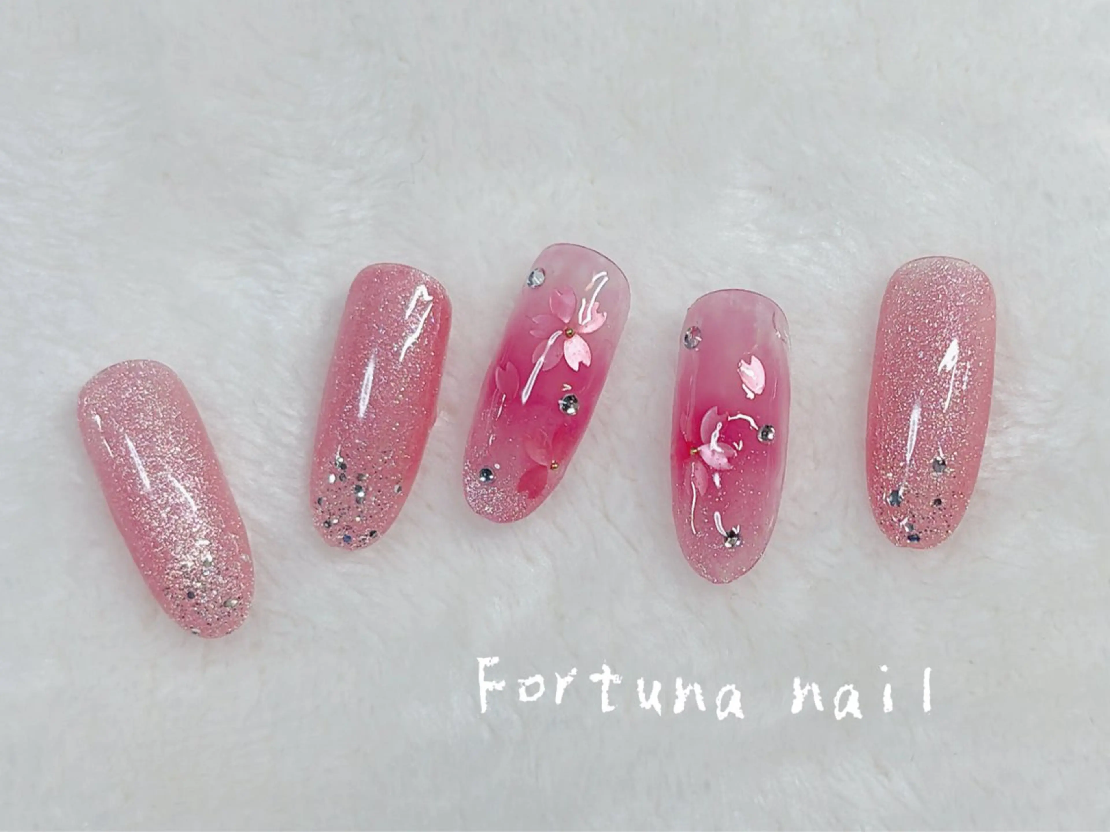 ネイル 桜ネイル 春ネイル ハンドネイル Nail •Head スパFortunaのネイルデザイン
