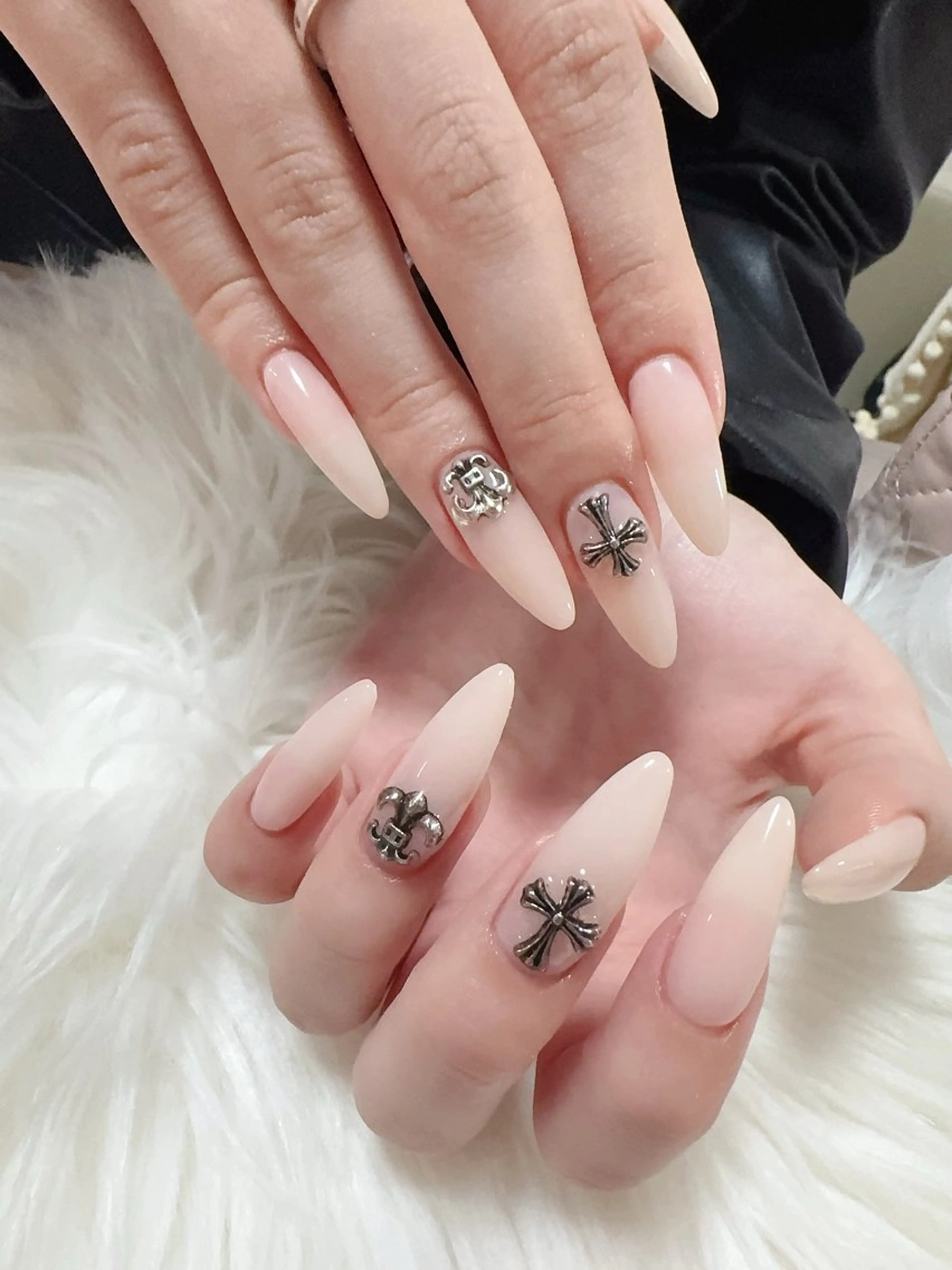 ネイル ハンドネイル ＆ME アンドミーのネイルデザイン