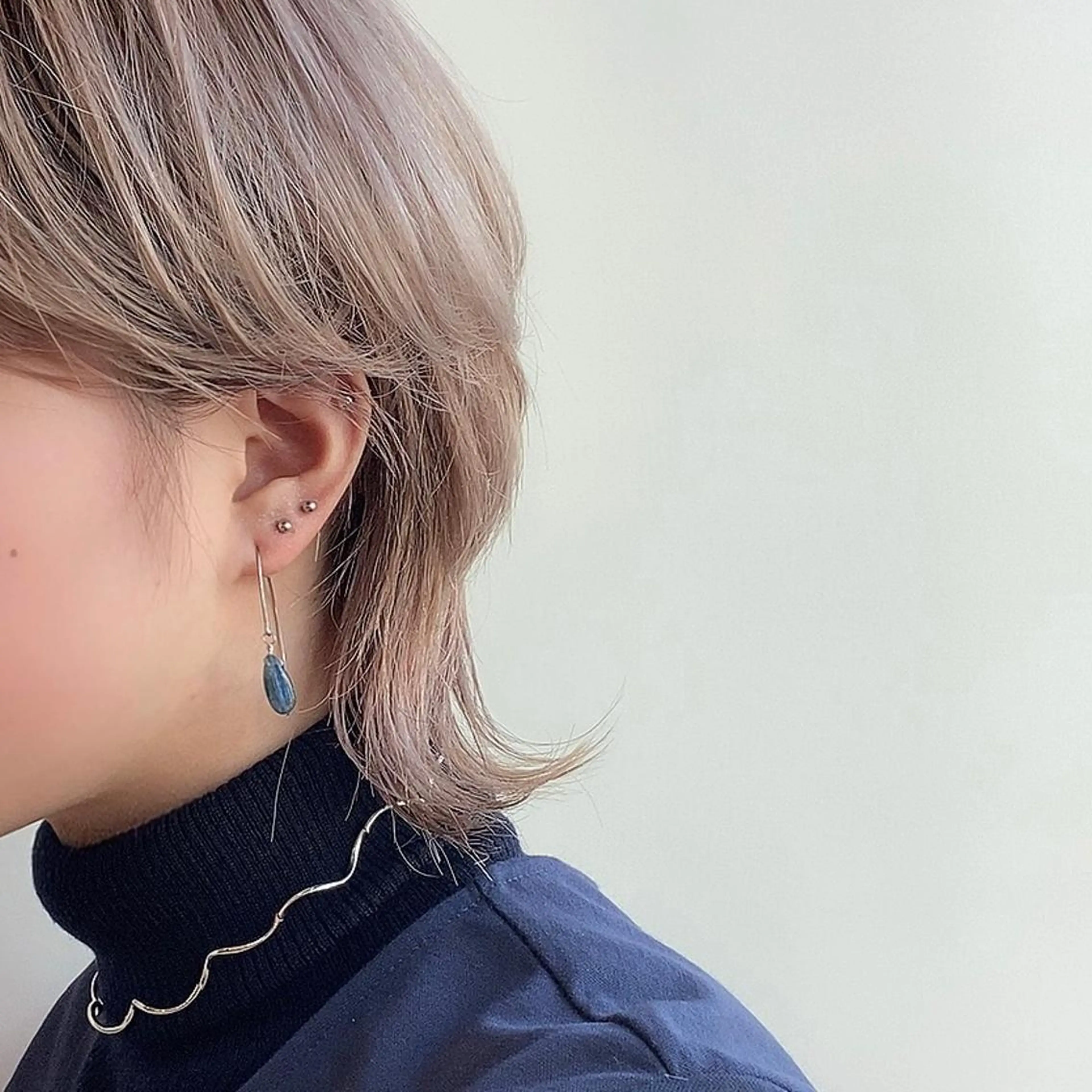 ショート カラー あやめ【顔まわり/レ イヤー/柔らかカラ】のヘアスタイル