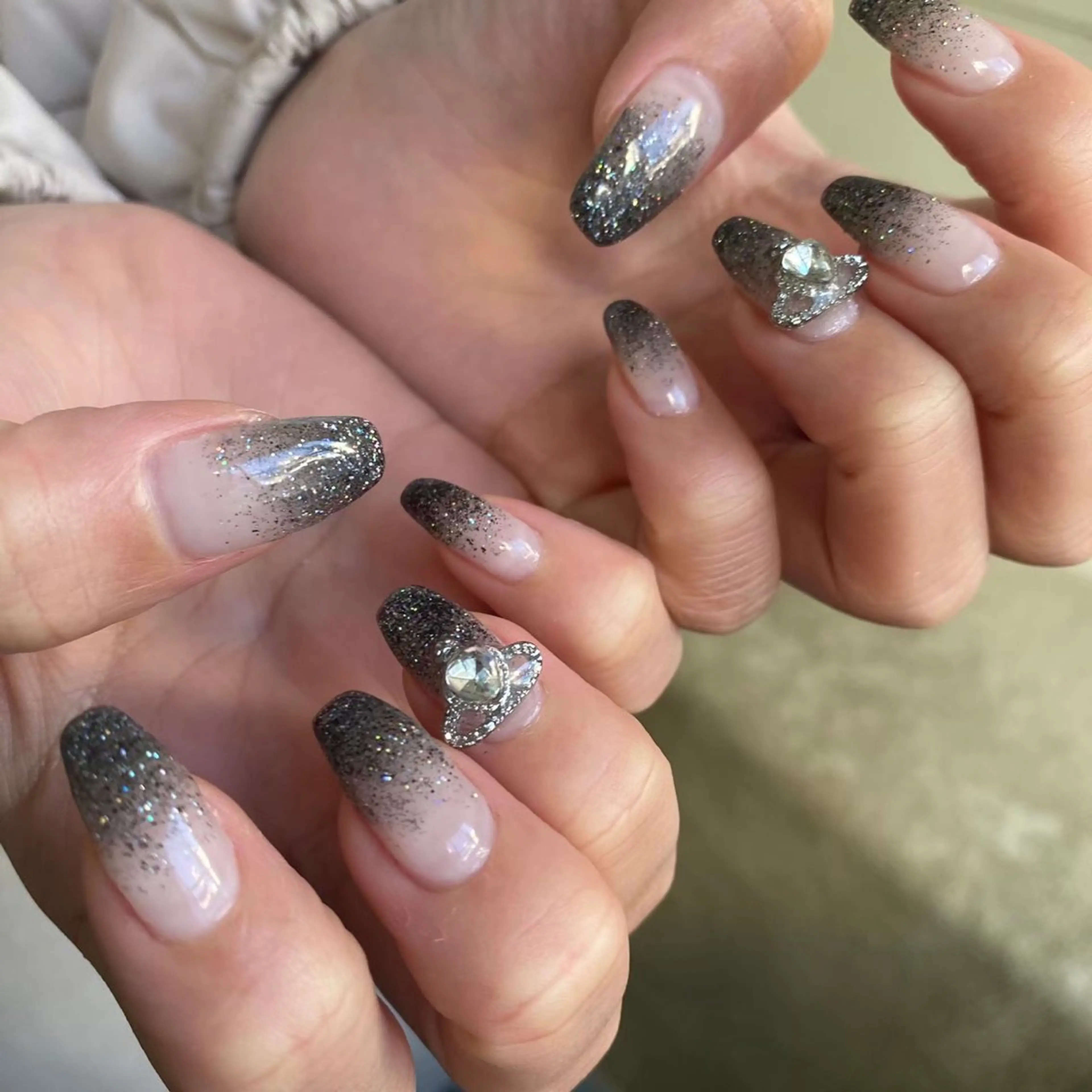 ネイル ハンドネイル フットネイル 小川 柚香のネイルデザイン