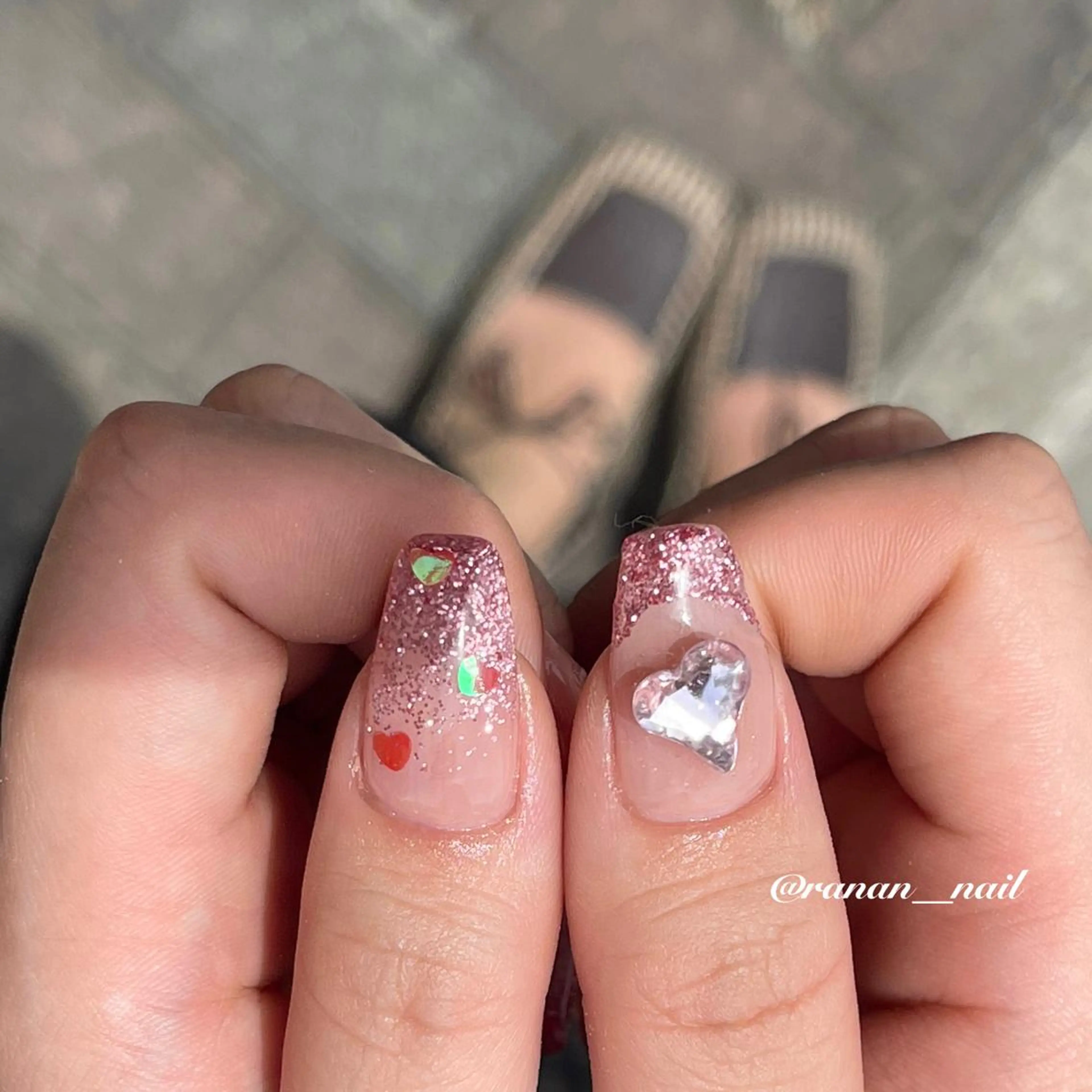 ネイル 𝓇𝒶𝓃𝒶𝓃 𝓃𝒶𝒾𝓁のネイルデザイン