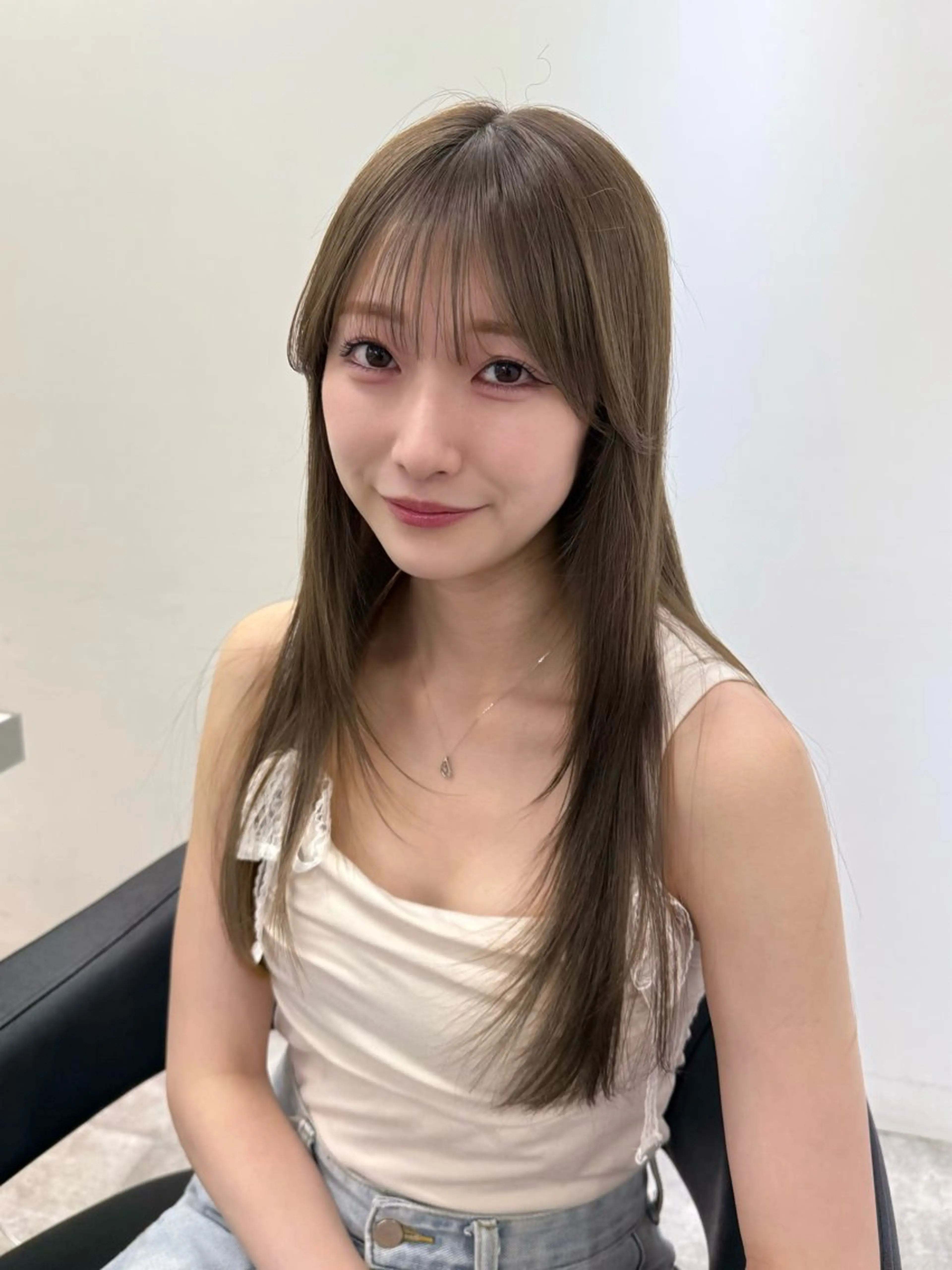 ロング カラー カット ヘアカラー トリートメント 艶髪レイヤー顔周り グレージュ添田晃基のヘアスタイル