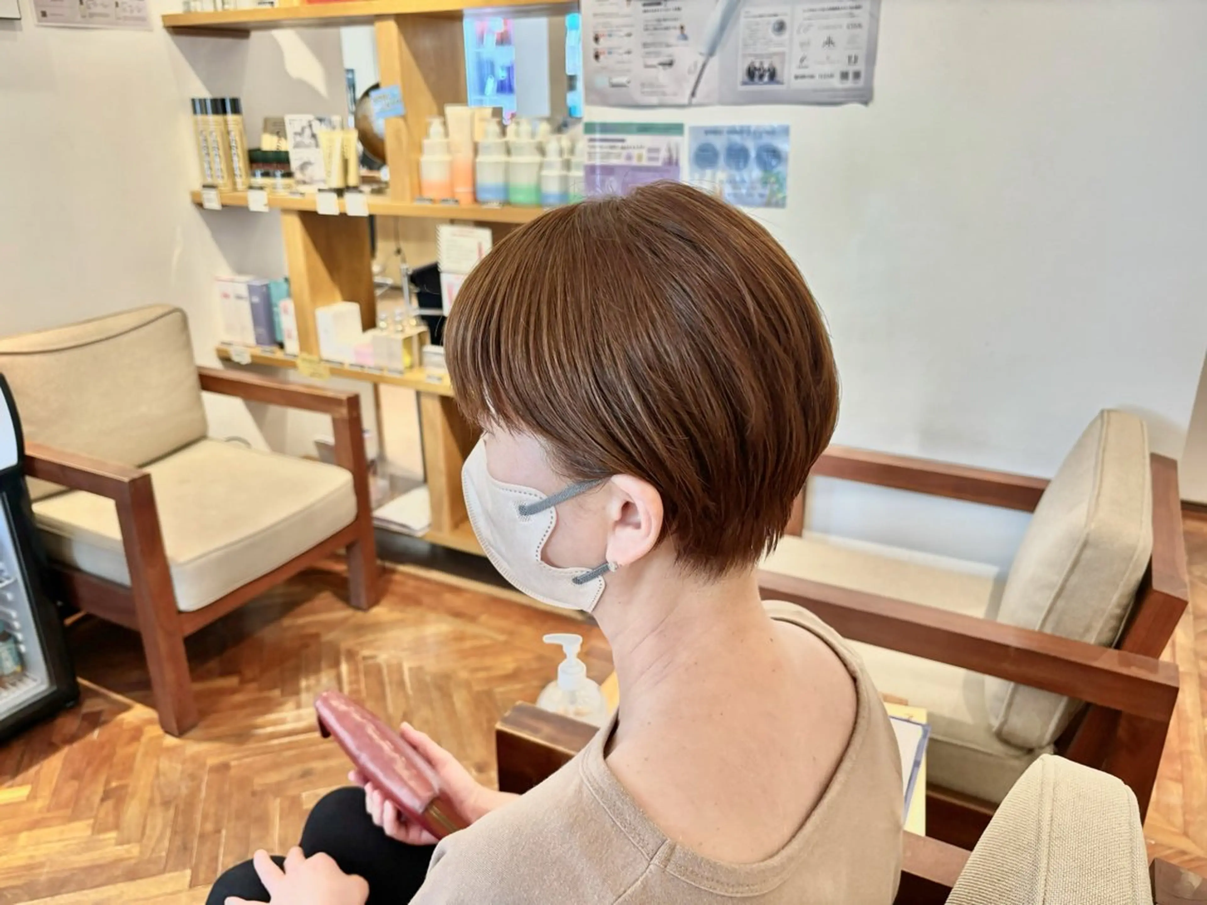 ショート カラー イヤリングカラー イルミナカラー ボブ ショートヘア 縮毛矯正 カット ヘアカラー 秋山知穂🌸縮毛矯正 ショートお任せ🌸のヘアスタイル