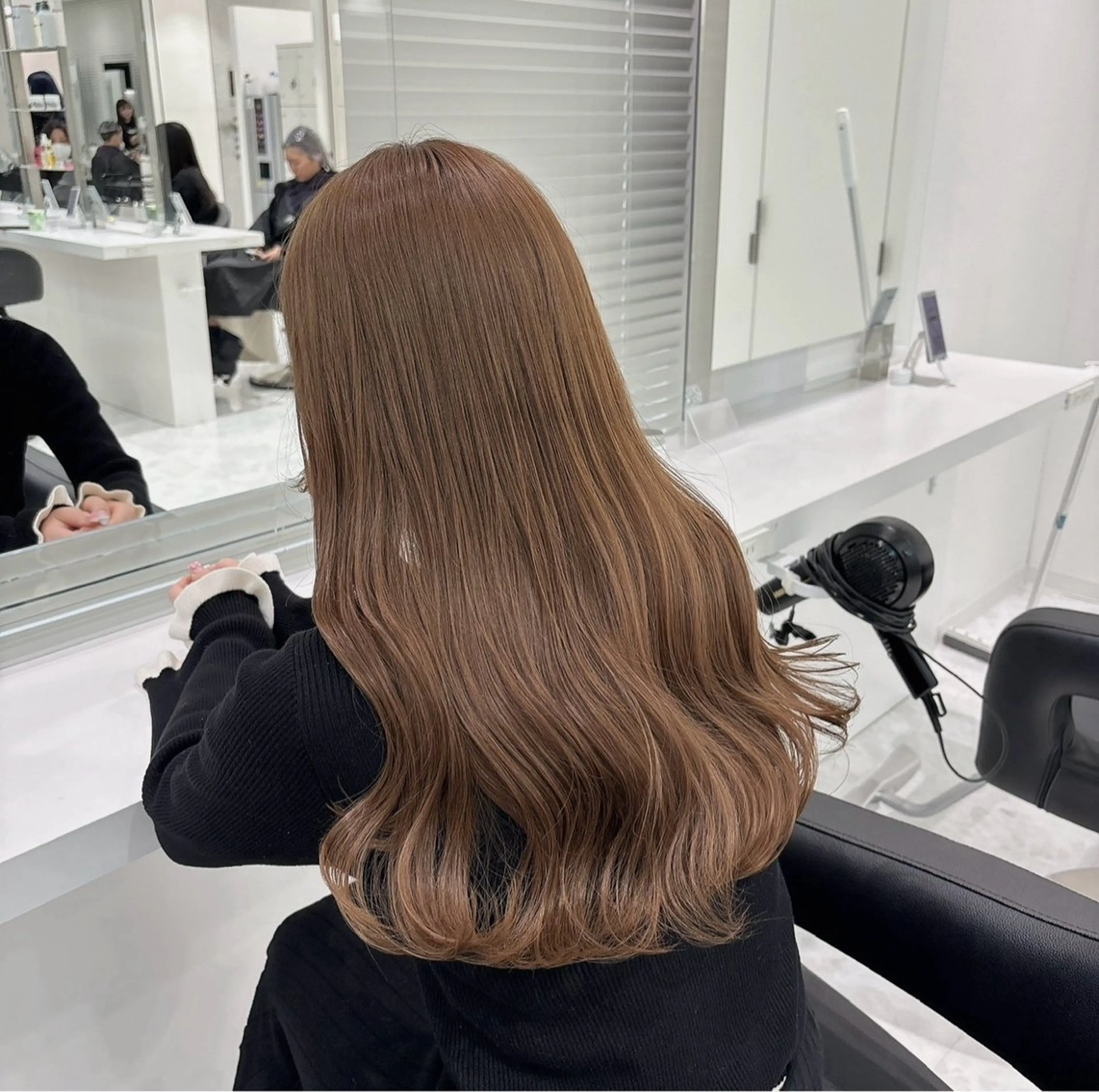 ロング カラー ヘアカラー 盛れる上質ワンホン ヘア🤍YUME🤍のヘアスタイル