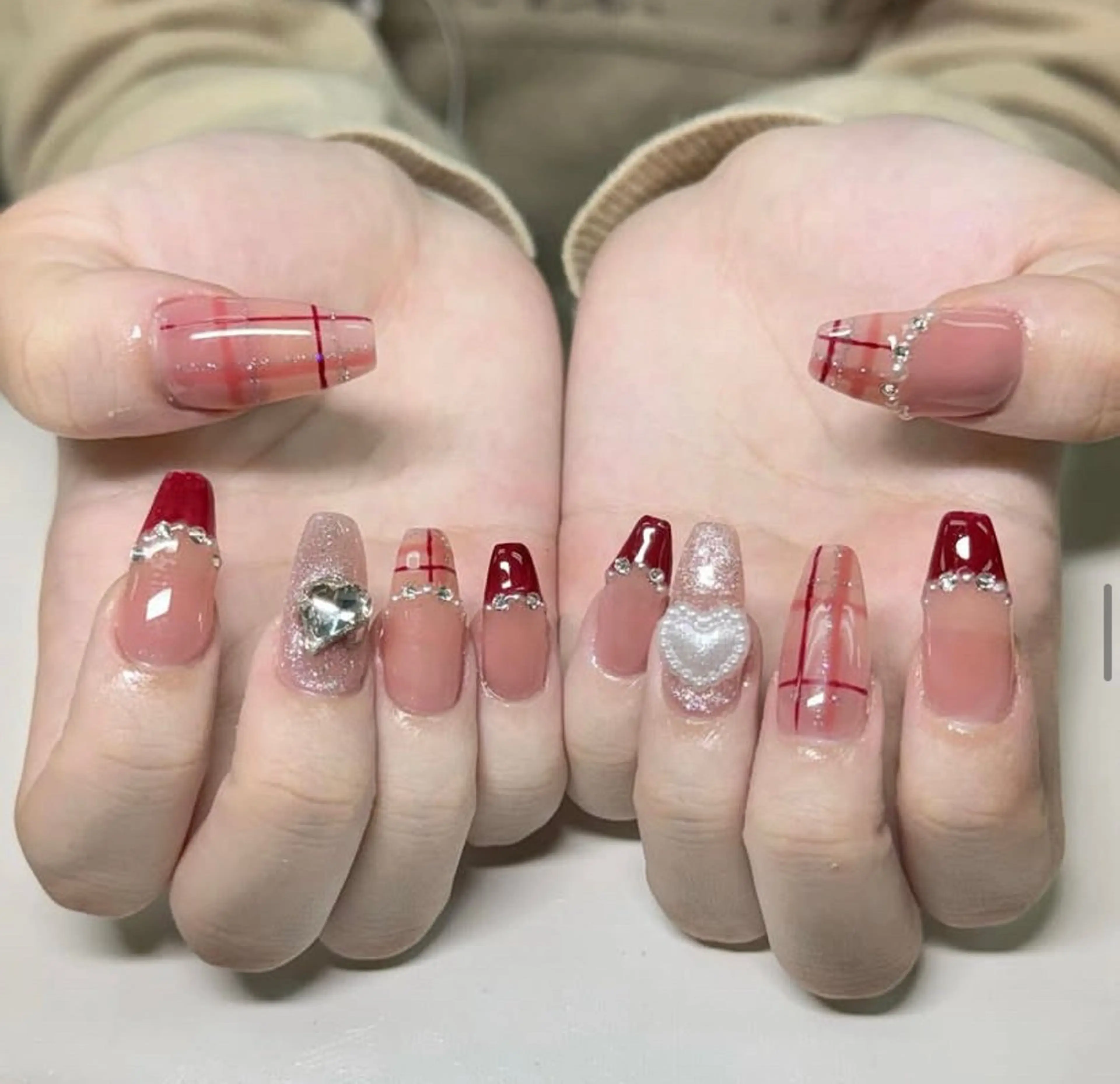 ネイル Hin Nail Osaka所属・Hin Nailsのネイルデザイン