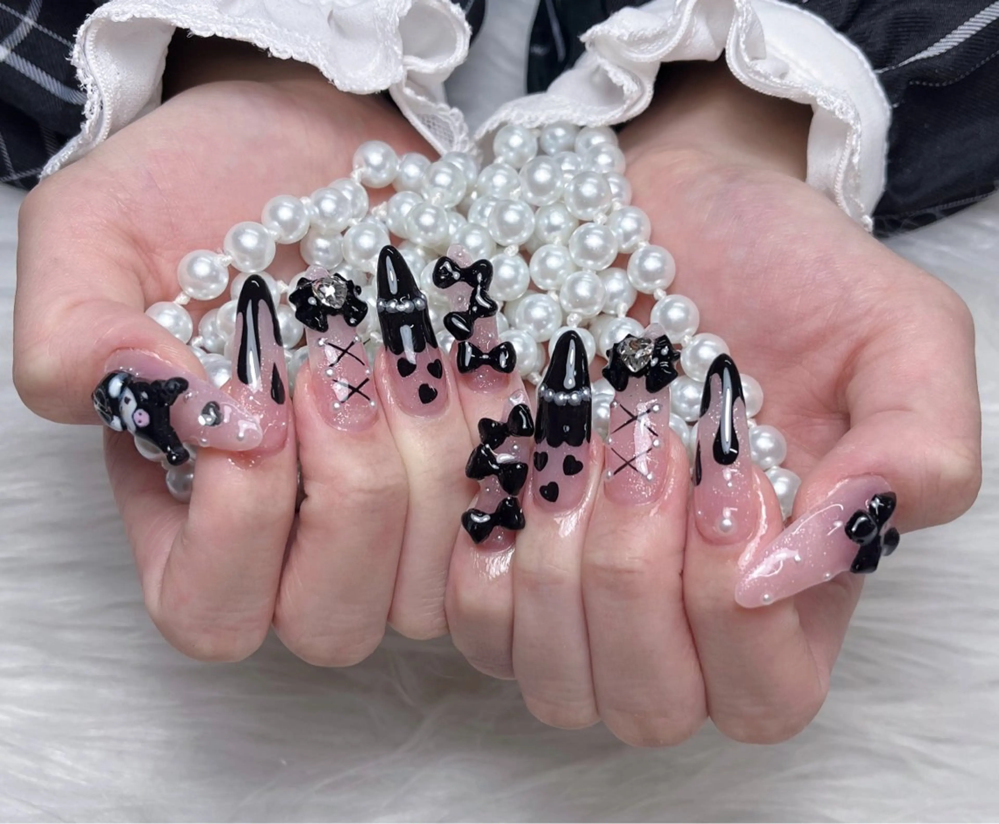 ネイル チークネイル ジェルネイル キラキラネイル 韓国ネイル マグネットネイル ハンドネイル DR Nail 新宿所属・DR 💅のネイルデザイン