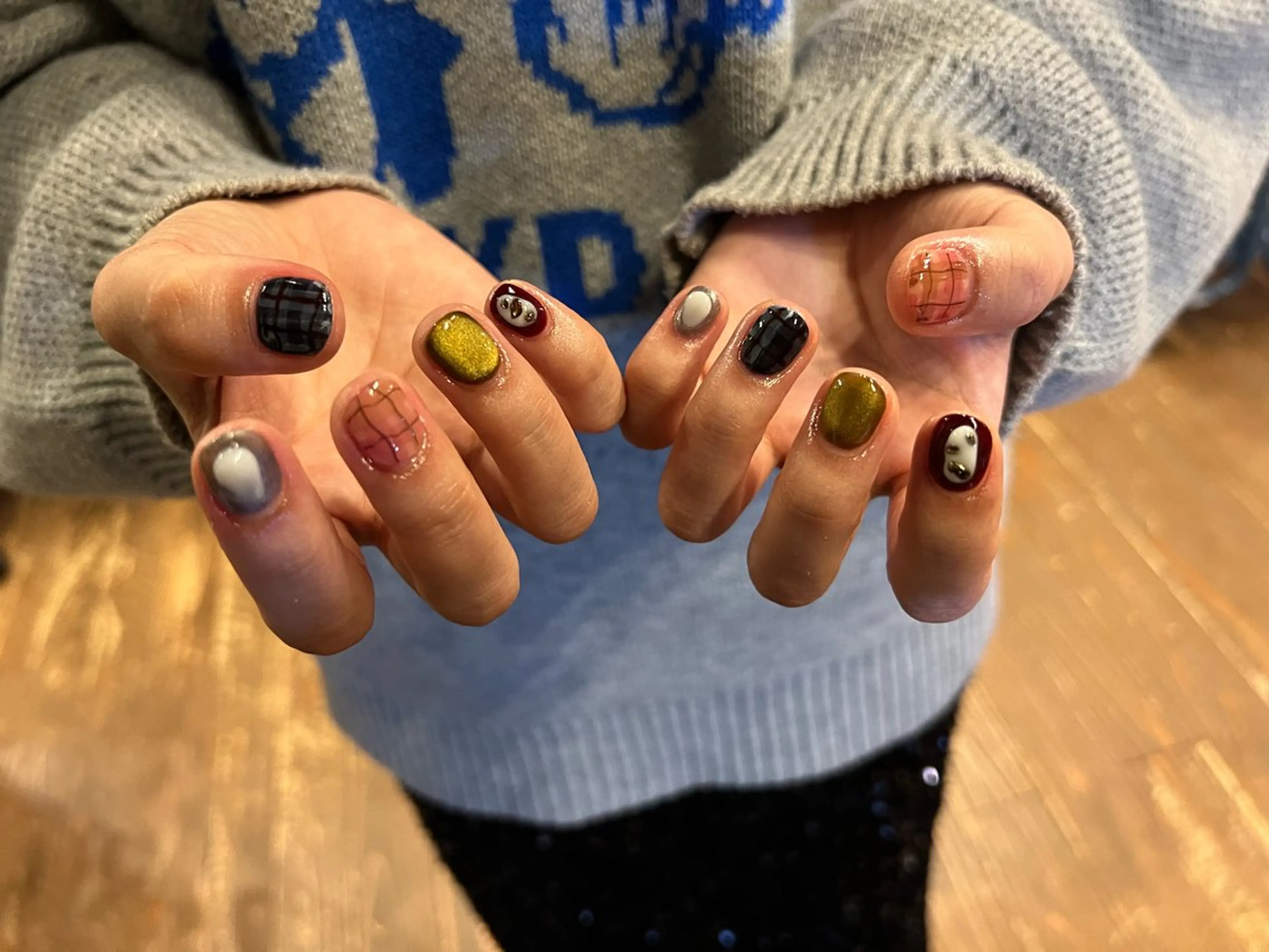 ネイル HuncH【ハンチ】 horoiwaのネイルデザイン