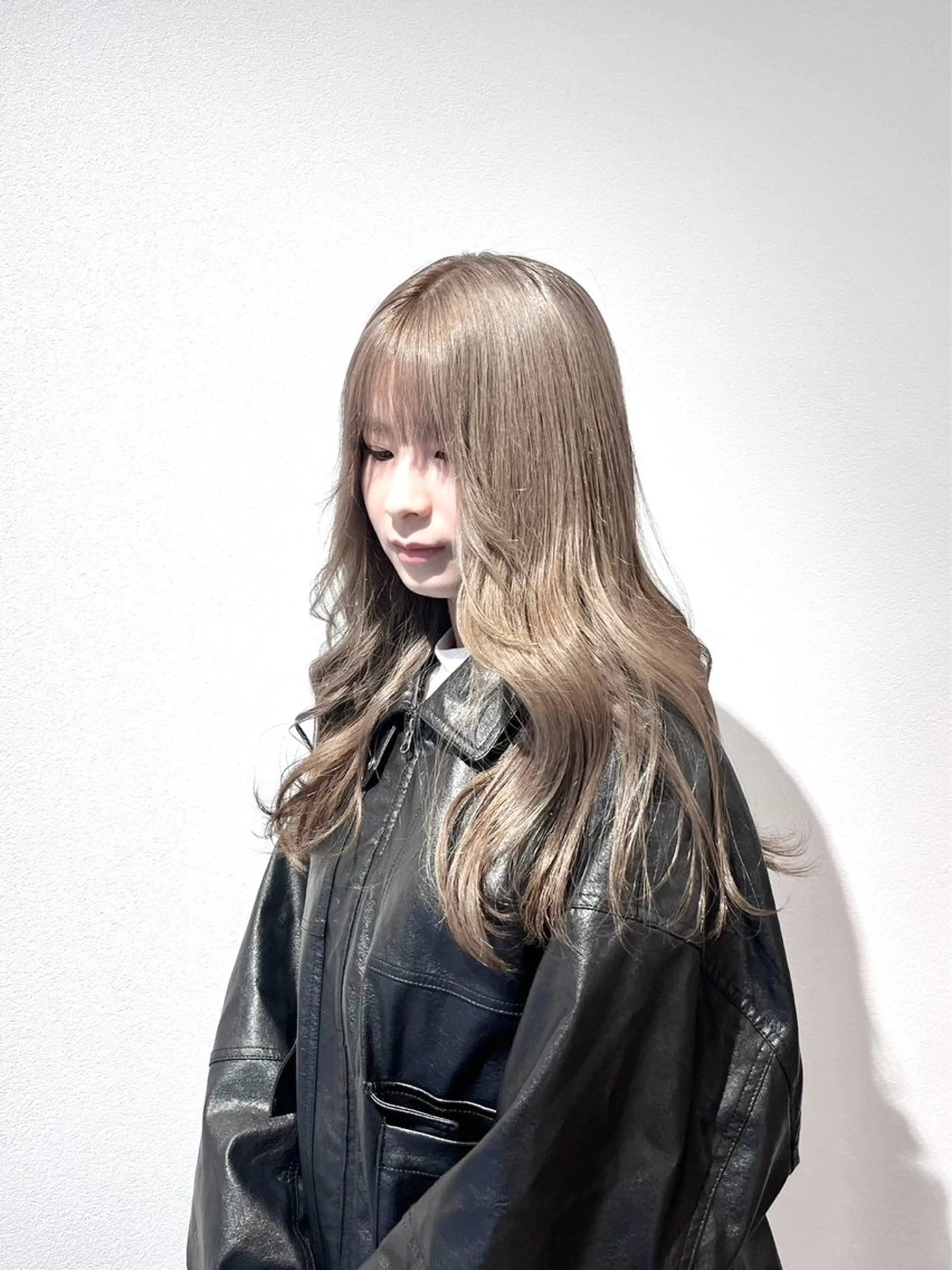 ロング カラー ハイトーンカラー ヘアカラー 艶髪職人🫧 タイキのヘアスタイル