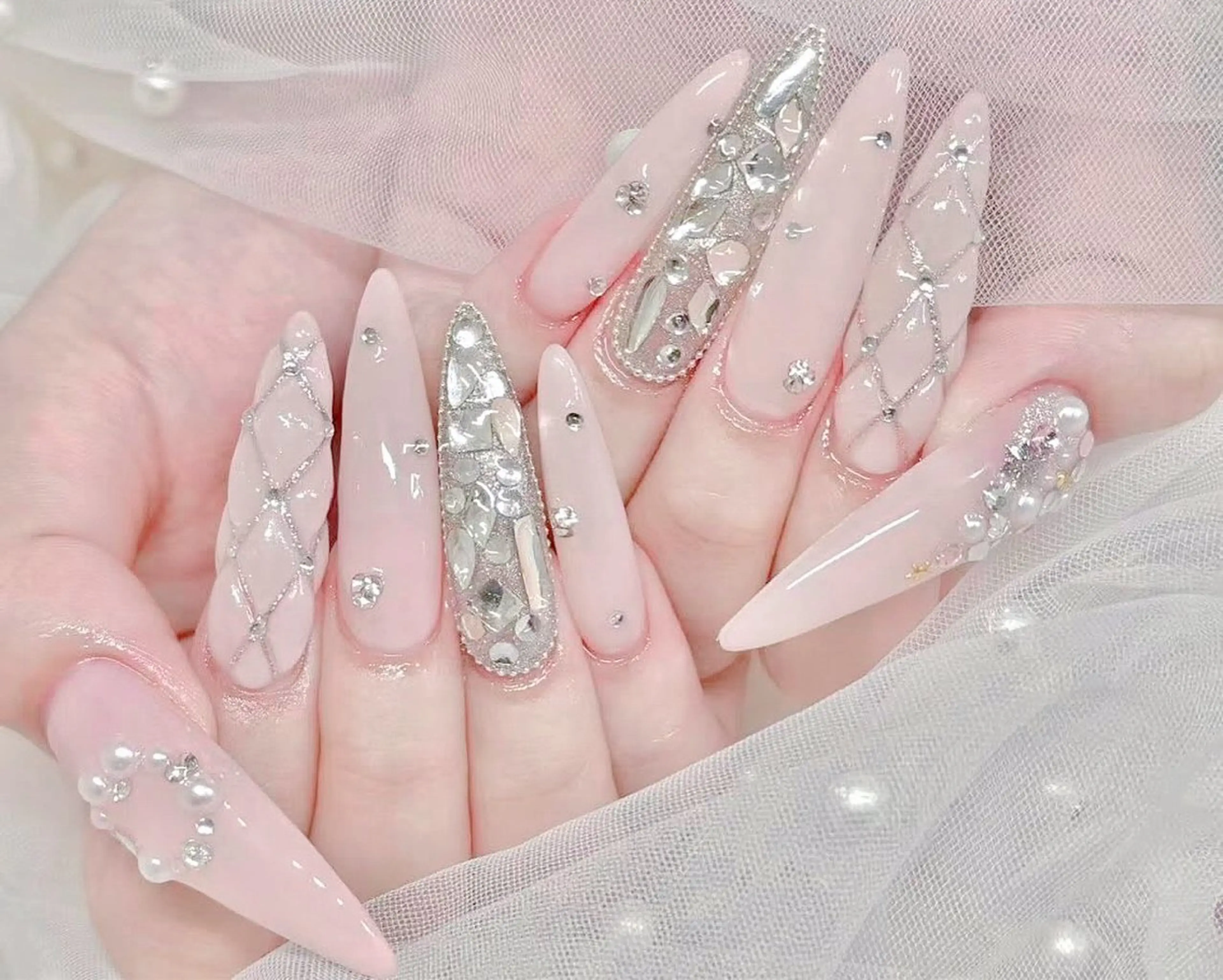 ネイル チークネイル フットネイル ジェルネイル 韓国ネイル ラメ(グリッター) ハンドネイル Any_nail新大久保店所属・Any nail新大久保店のネイルデザイン