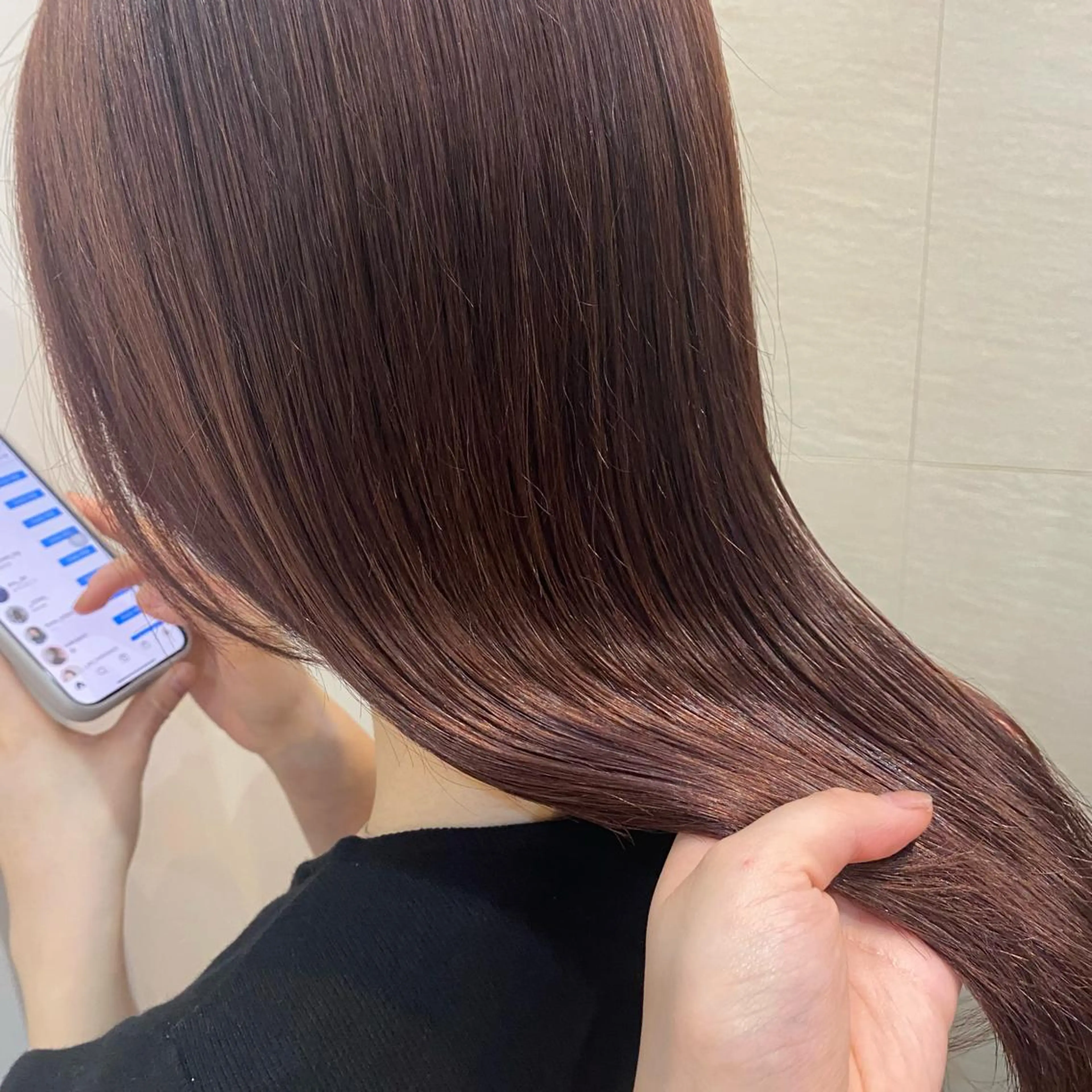 ロング カラー カシス レッドカラー カット ヘアカラー あやめ【顔まわり/レ イヤー/柔らかカラ】のヘアスタイル