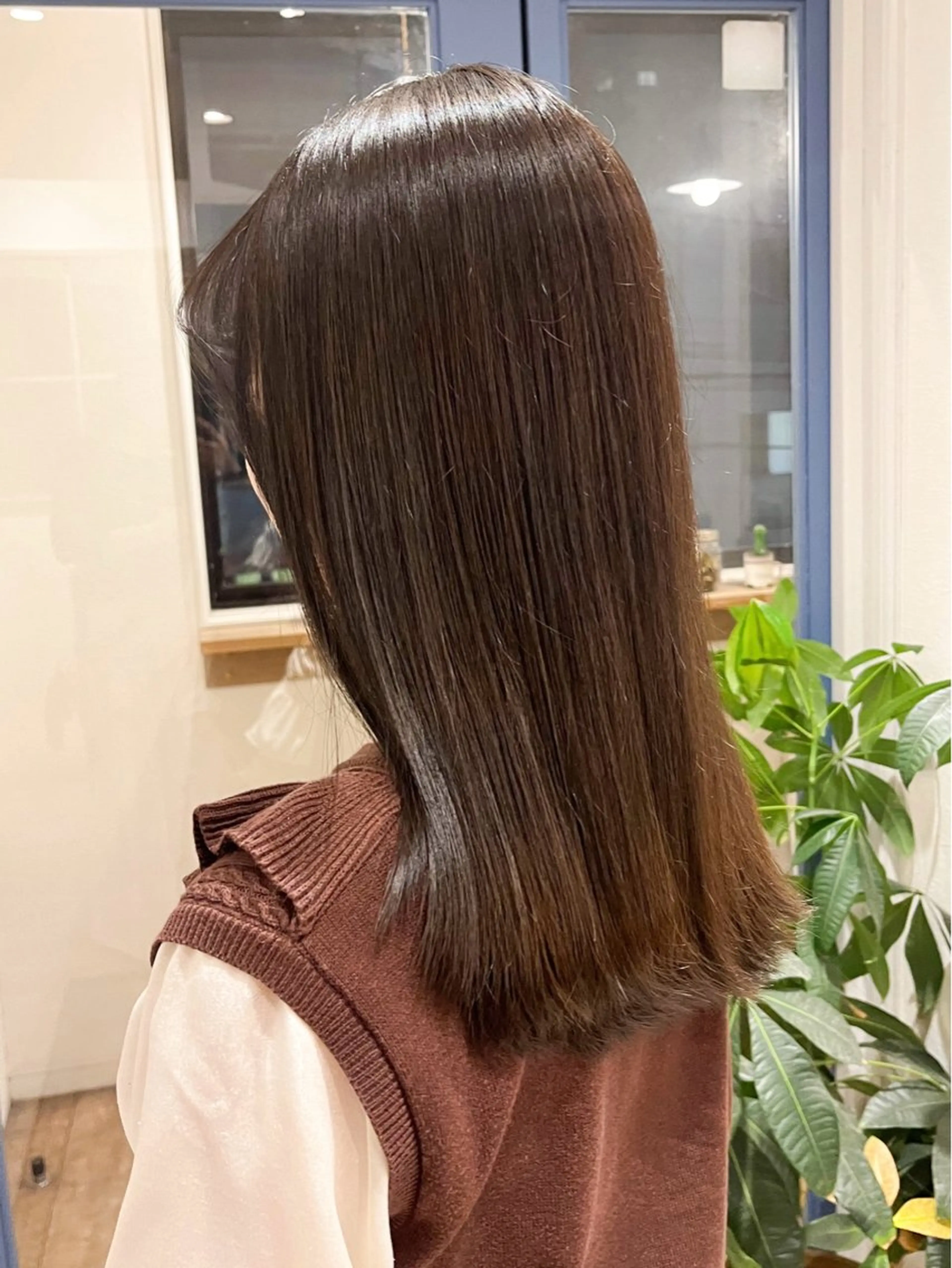 ミディアム カラー ベージュカラー オリーブベージュ カット ヘアカラー トリートメント 上品な暖色/丸みボブ Chie🪷のヘアスタイル