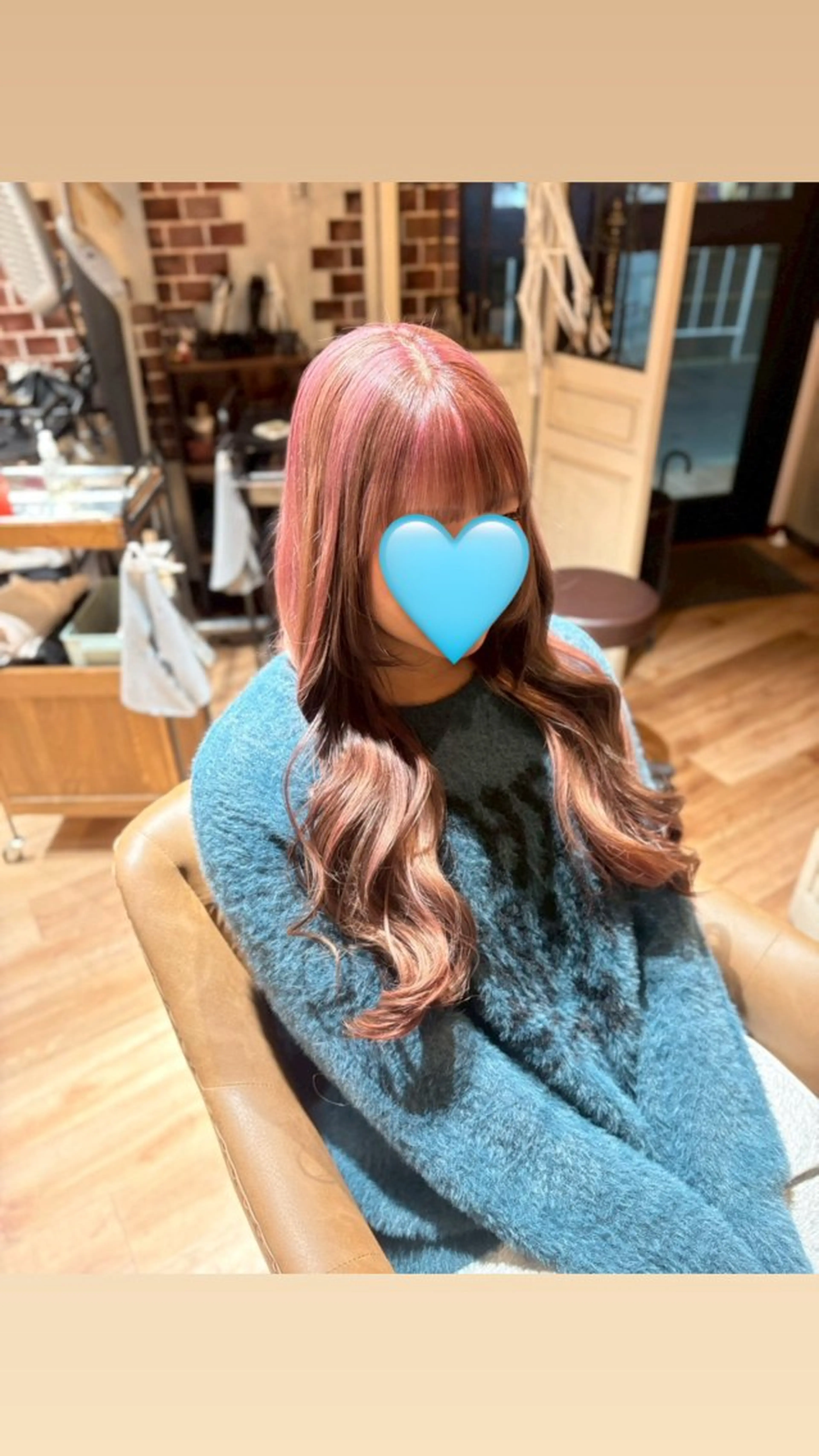 ロング ヘアカラー 高口 小春のヘアスタイル