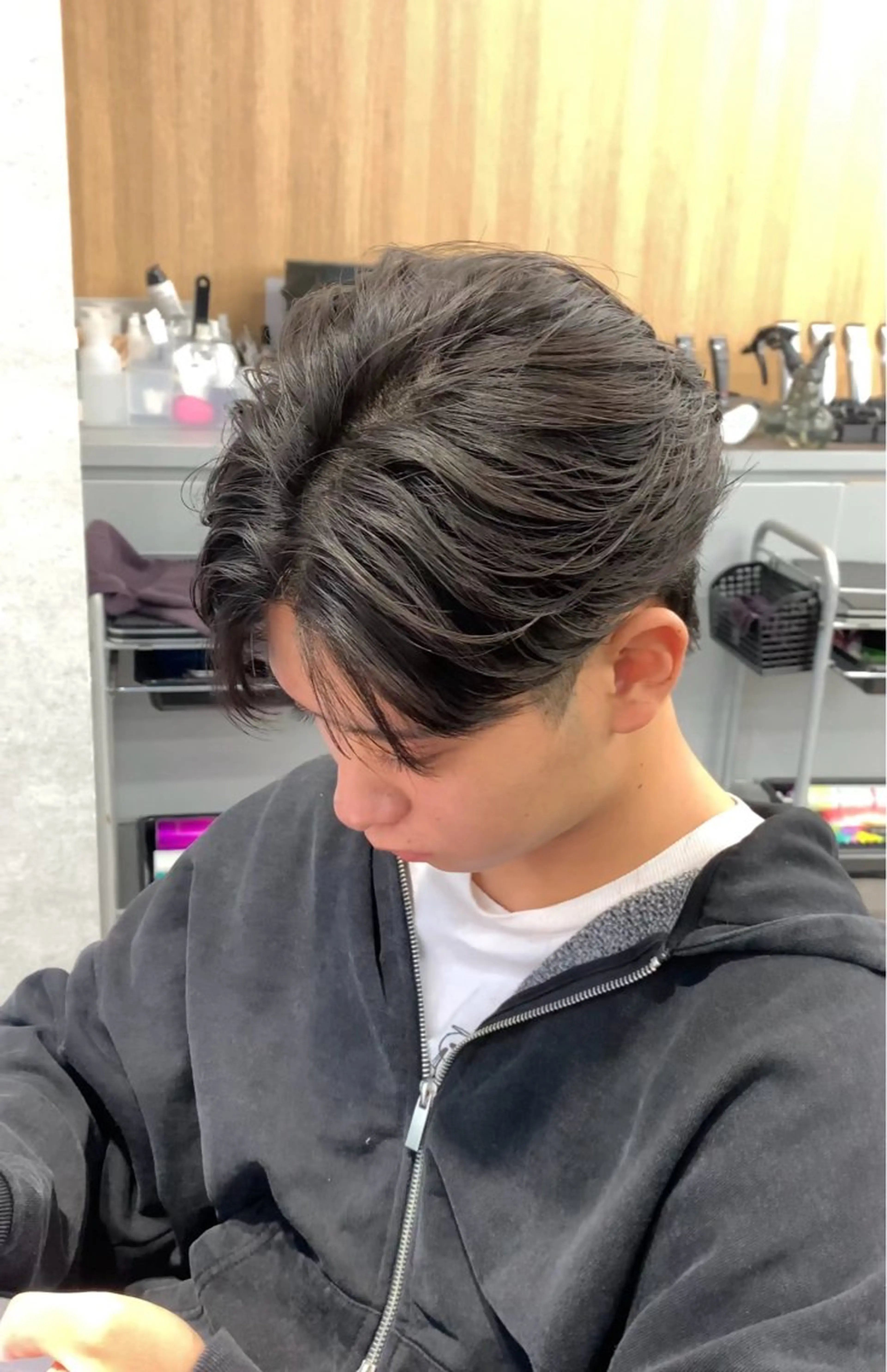 ミディアム パーマ ヘアアレンジ メンズ ミディアムパーマ メンズパーマ メンズツイストパーマ 波巻きパーマ ツイストパーマ 💥メンズ特化美容師 "小林 海斗"💥のヘアスタイル