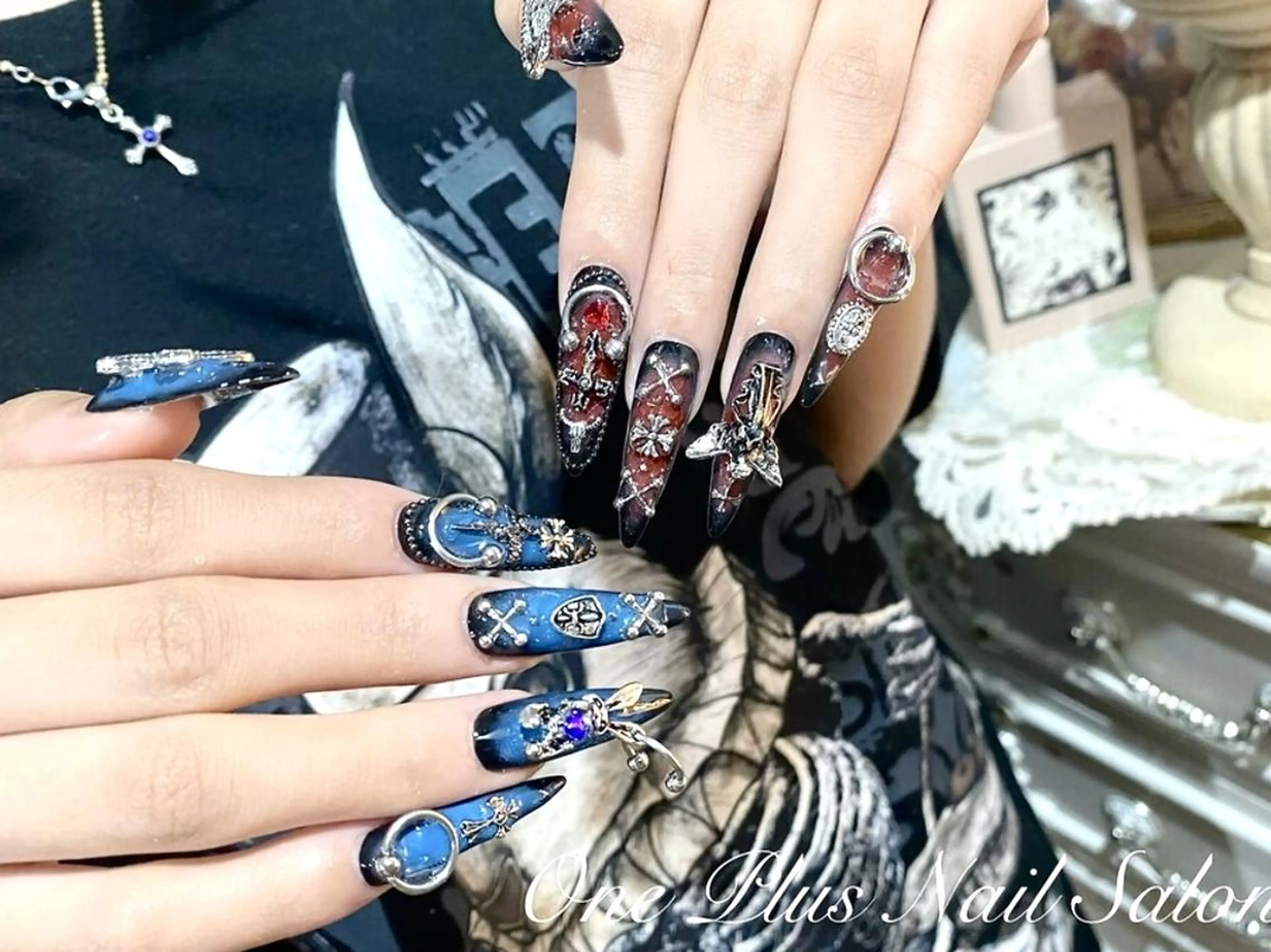 ネイル ジェルネイル キラキラネイル 韓国ネイル ラメ(グリッター) マグネットネイル One plus StudioNailのネイルデザイン