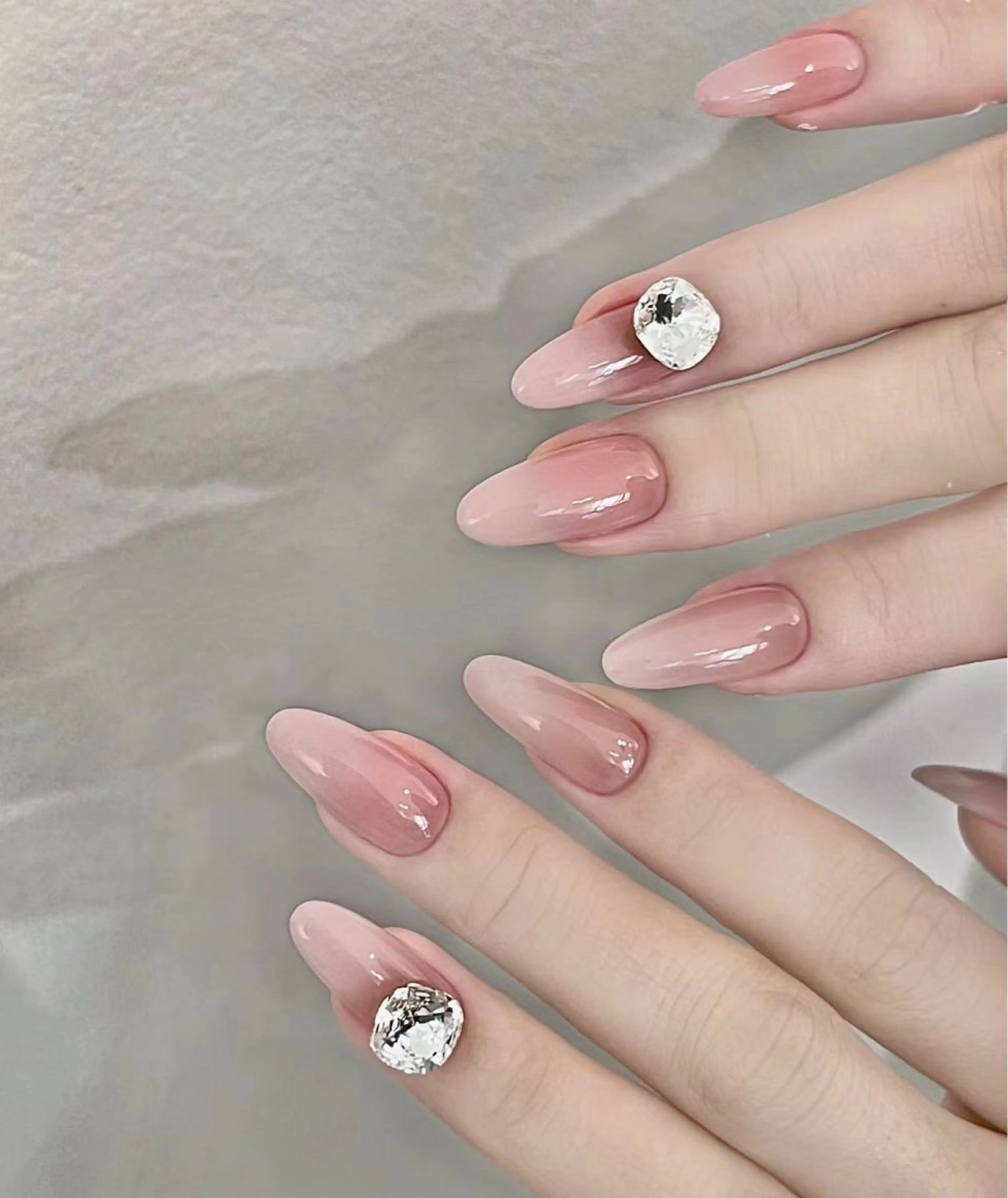 ネイル ハンドネイル ハンドケア pink ladyサロン所属・べ にのネイルデザイン