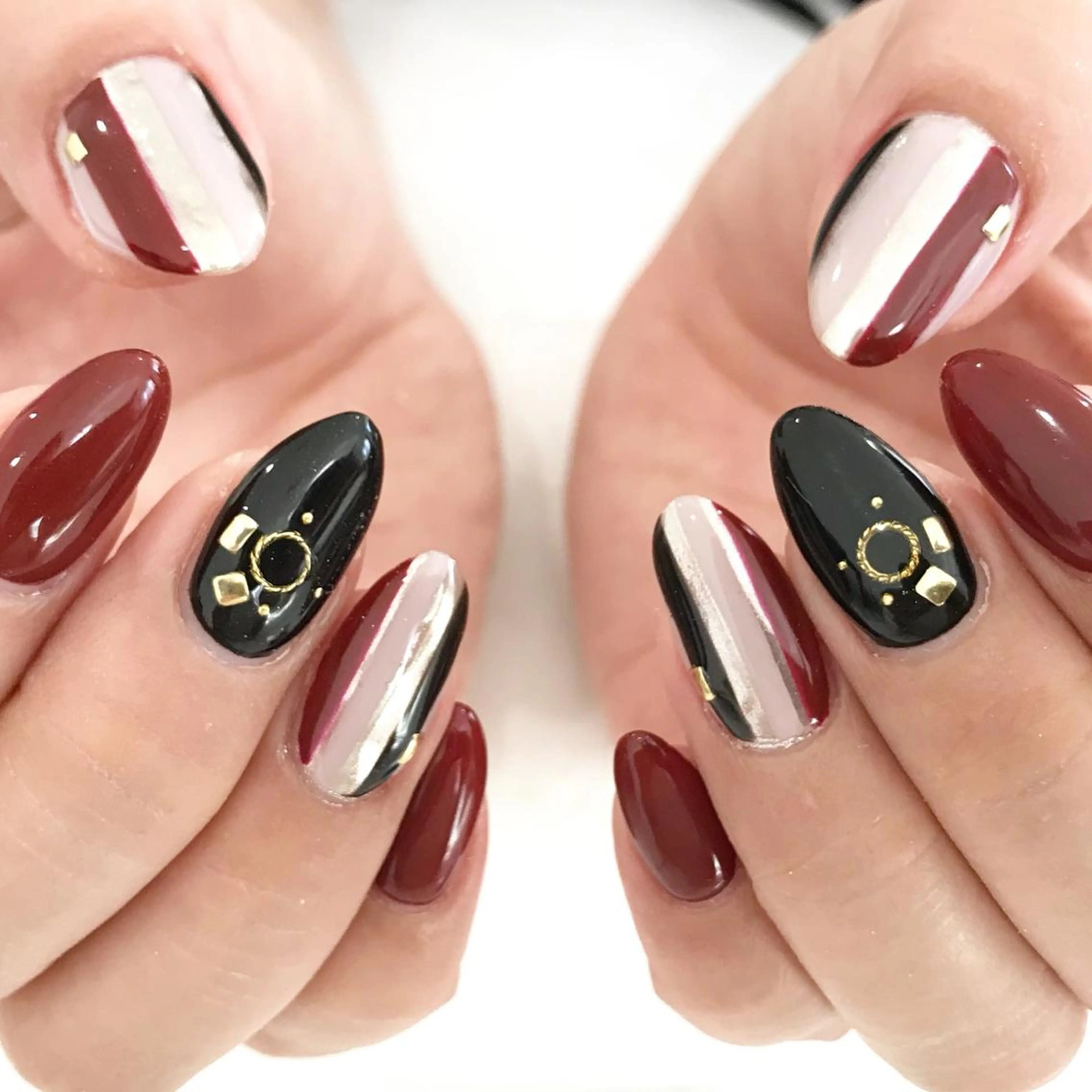 ネイル ボルドー フットネイル ミラーネイル シンプルネイル 春ネイル ネイル フフラ所属・nail fufla ♡yamane♡のネイルデザイン