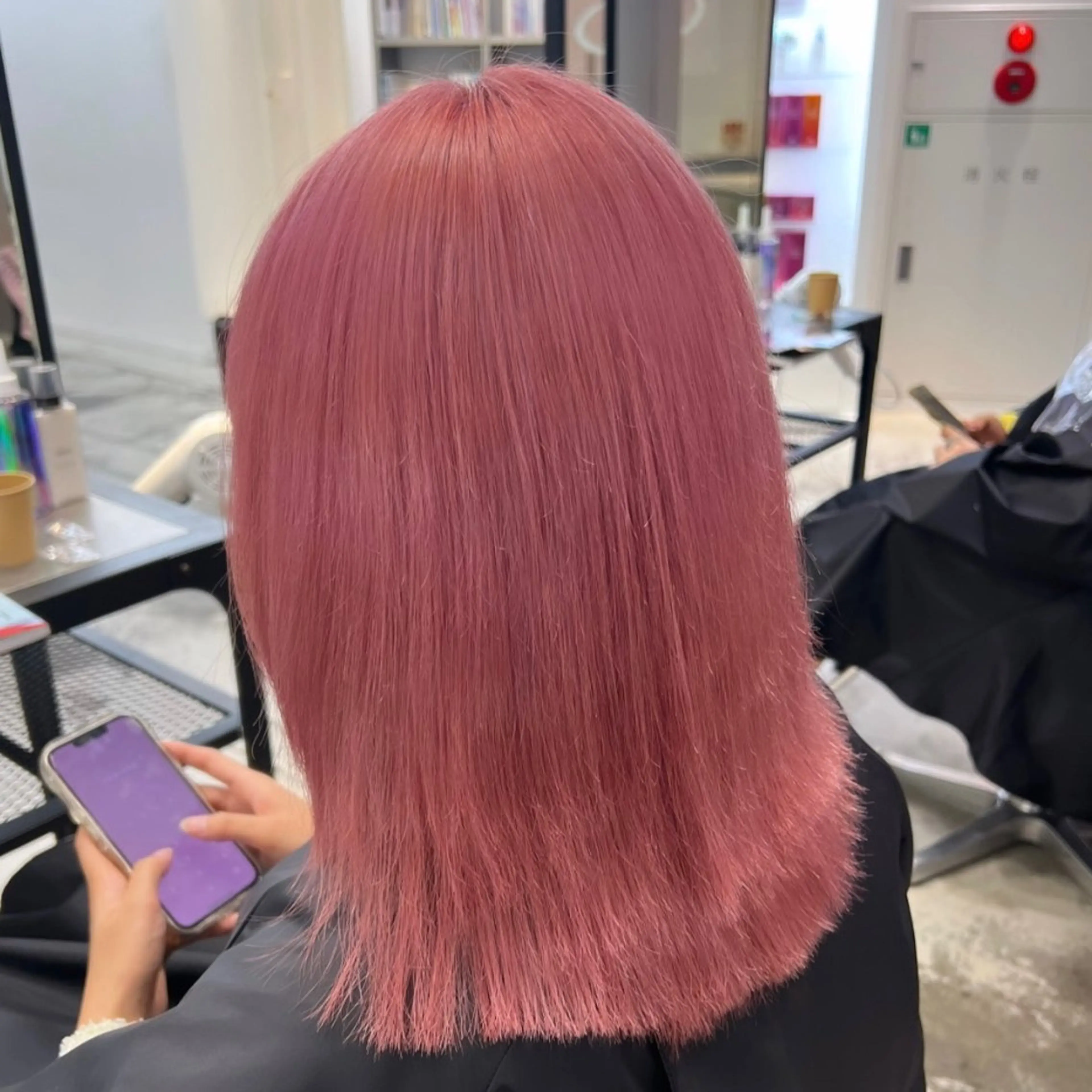 カラー ヘアカラー トリートメント 🌼動き×透明感🩵 ハイトーン/ナナのヘアスタイル