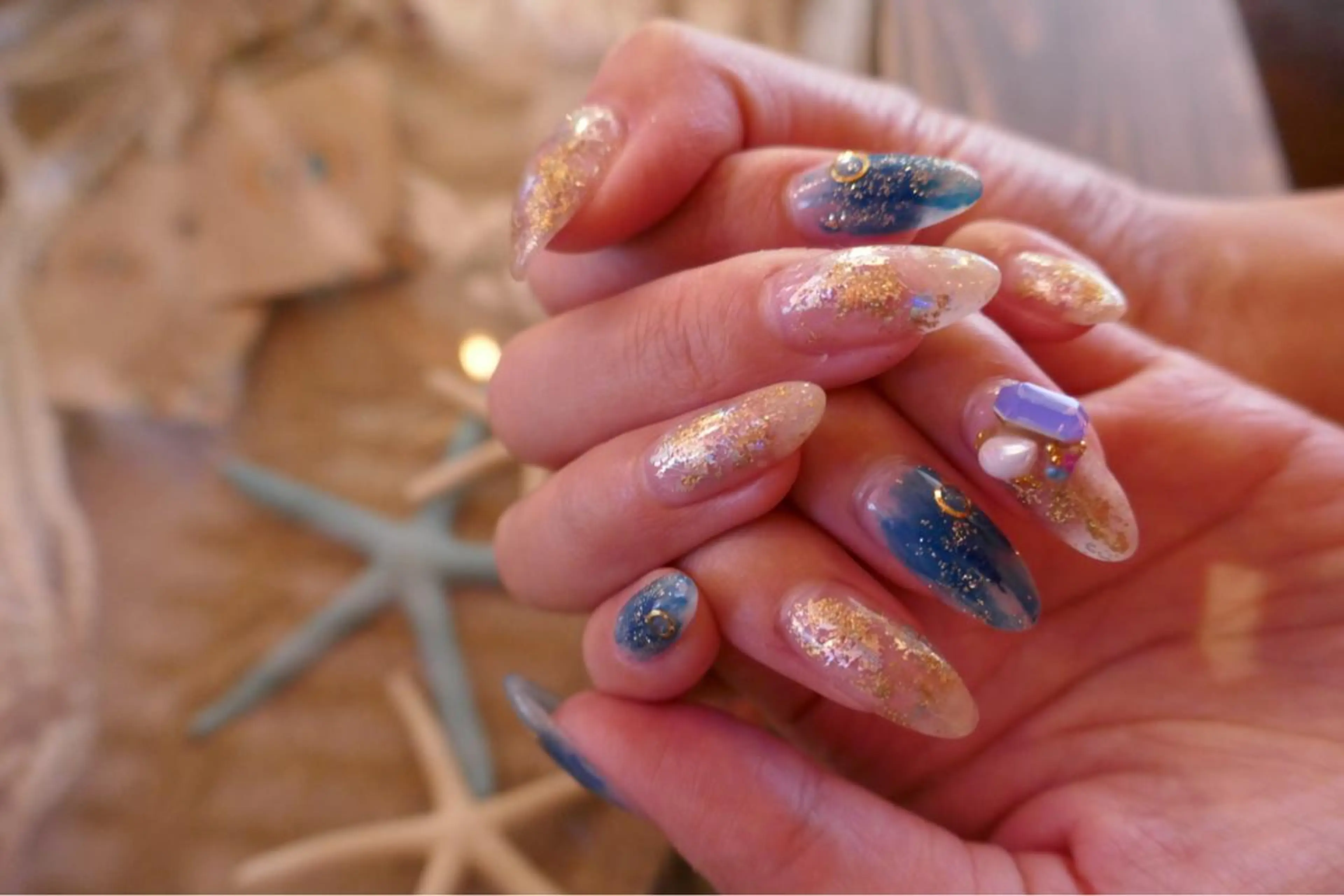 ネイル アートネイル ストーンネイル revia所属・ERI Nailistのネイルデザイン