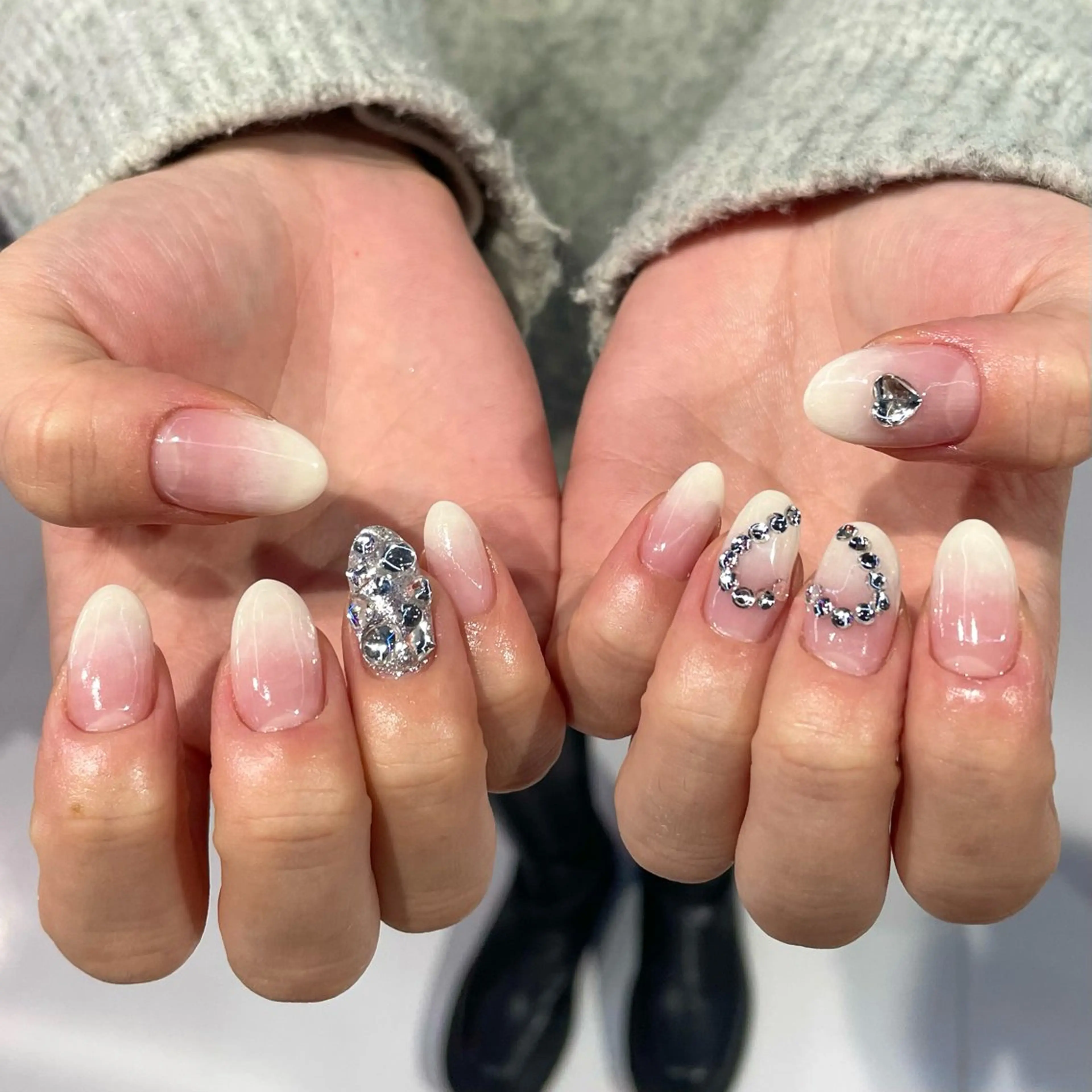 ネイル ハート ストーンネイル M.wish Yukinaのネイルデザイン