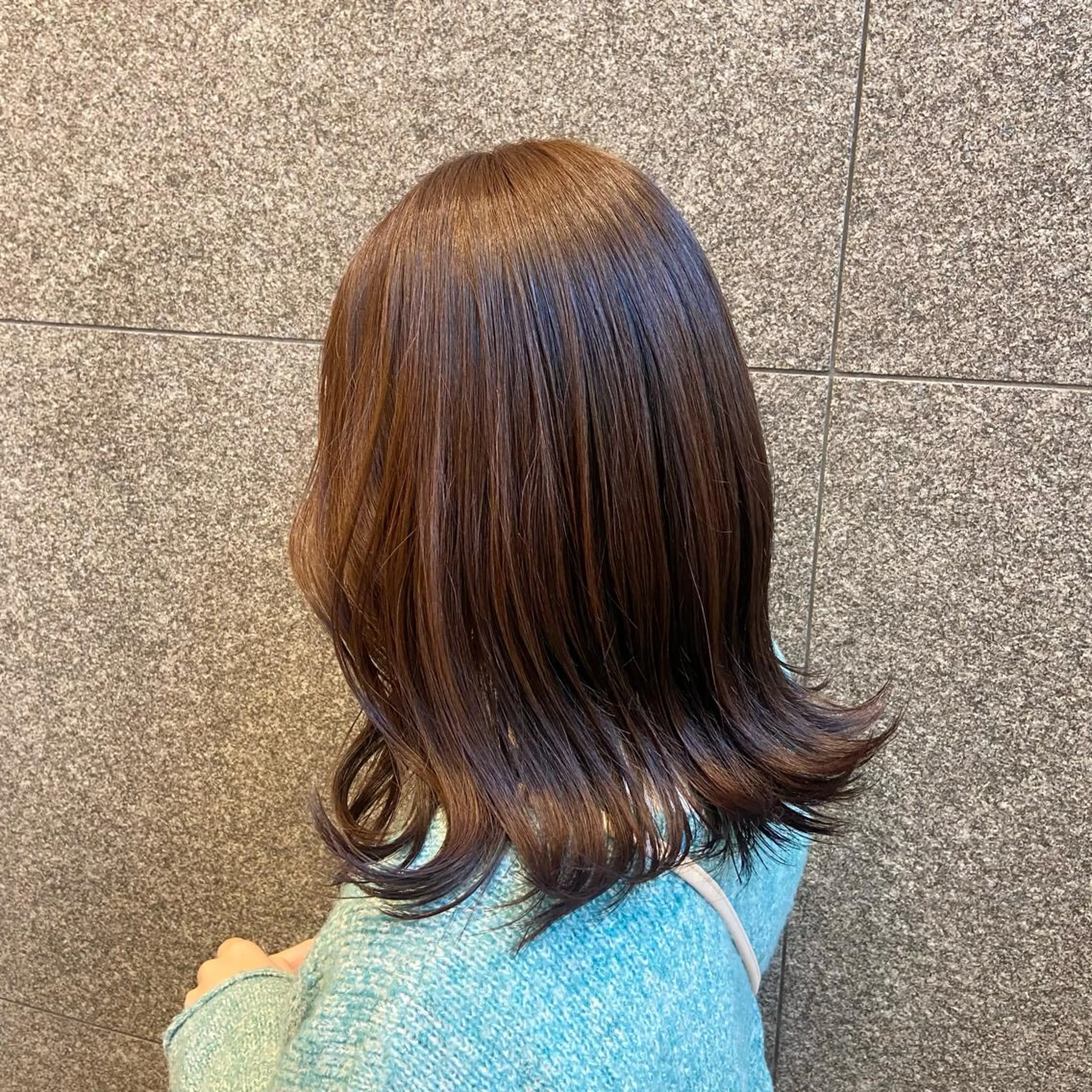 ミディアム カラー 透明感カラー ヘアカラー トリートメント mana／ブリーチ なし／ベージュ／暖色のヘアスタイル