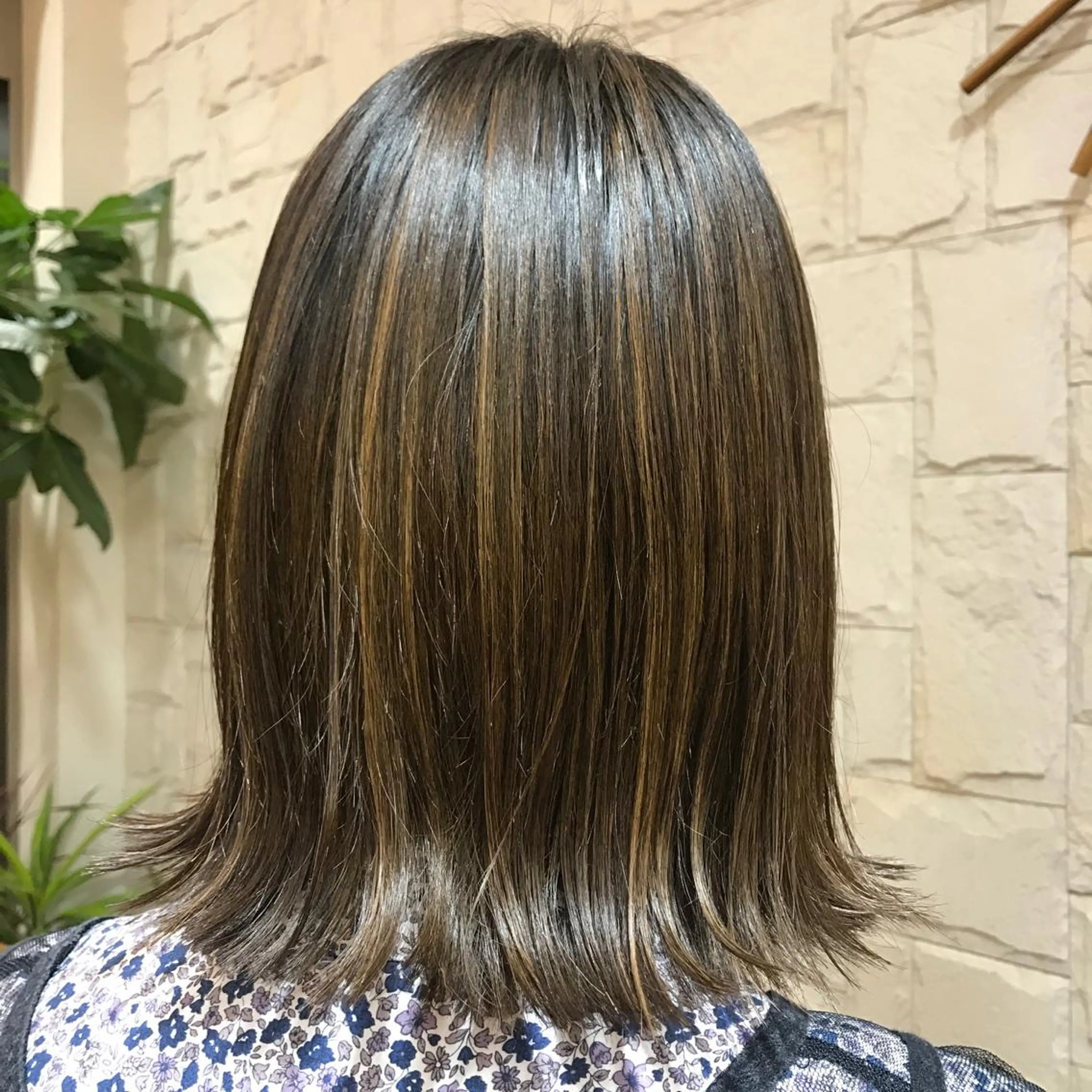 ミディアム カラー 🥛洒落髪小顔cut なら龍崎🥛のヘアスタイル