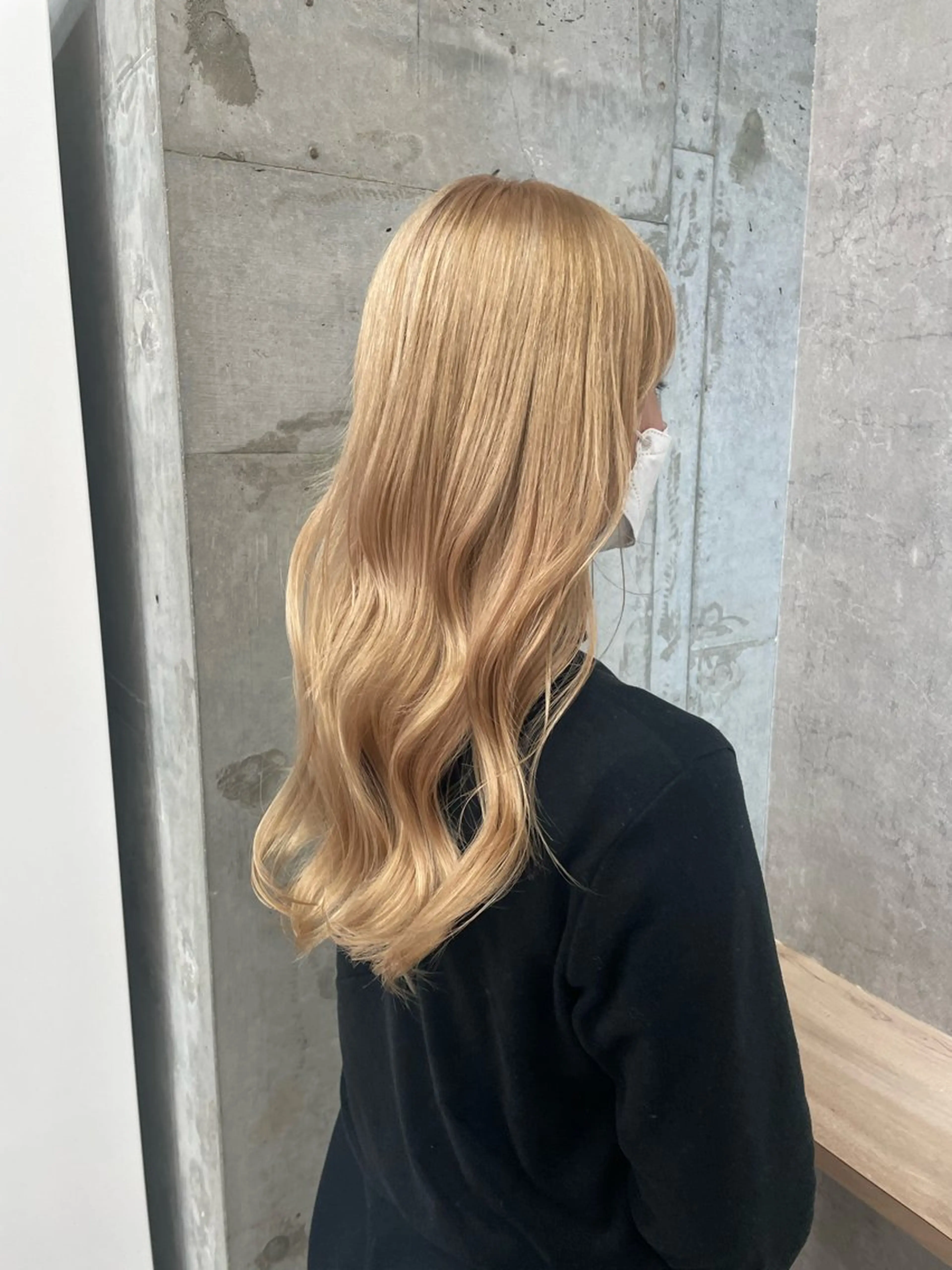 ロング ブリーチ/ベージュ 💕/momoaのヘアスタイル