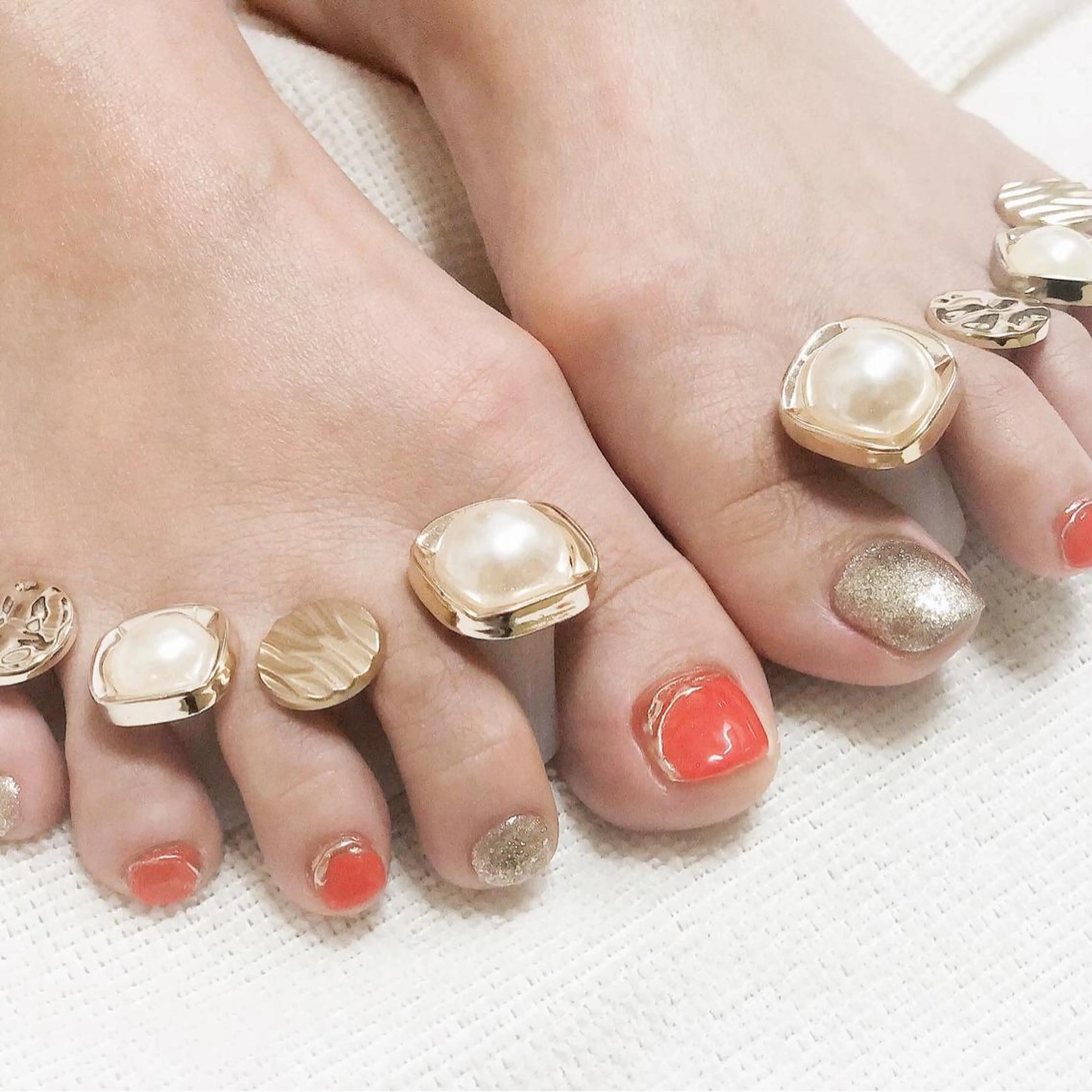 ネイル フットネイル ジェルネイル ゴールド ゴージャス ラメ(グリッター) 辻野 和枝のネイルデザイン