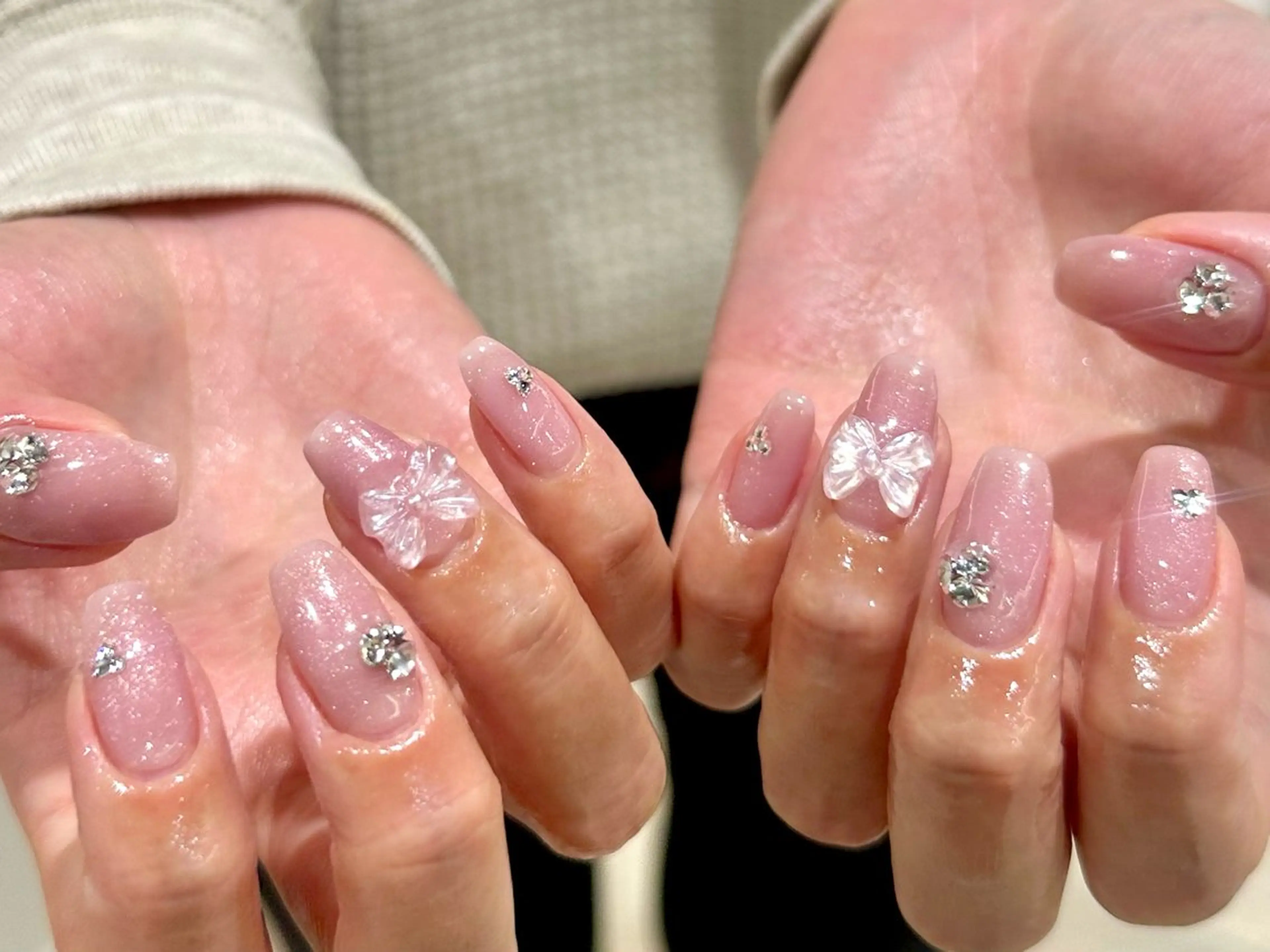 ネイル ストーンネイル ハンドネイル エムスラッシュセンター南sol所属・kano🫧 指名No.1💫のネイルデザイン