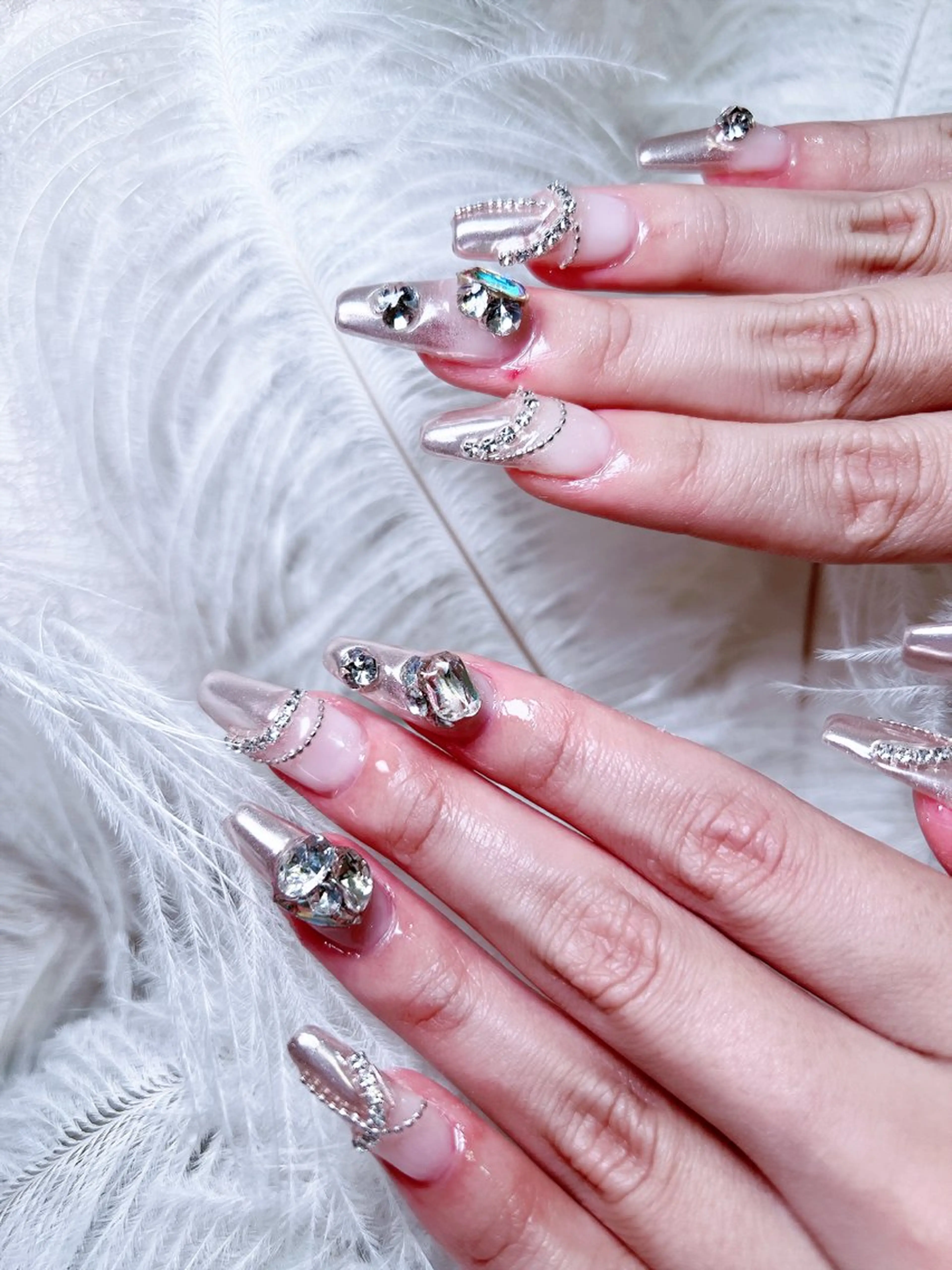 ネイル ハンドネイル Ubuntu🎀 ネイルサロン✨のネイルデザイン