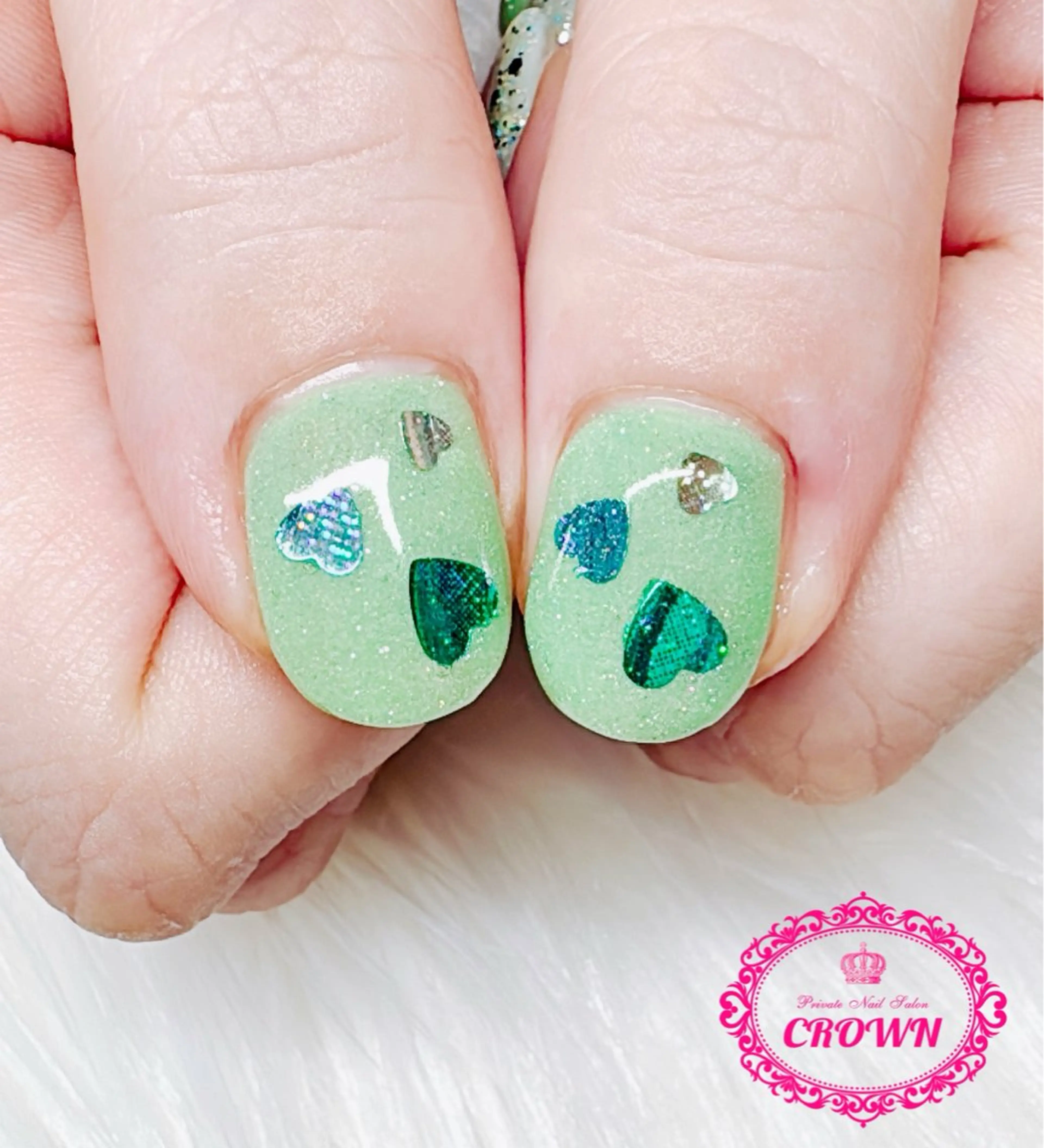 ネイル CROWN プライベートサロンのネイルデザイン