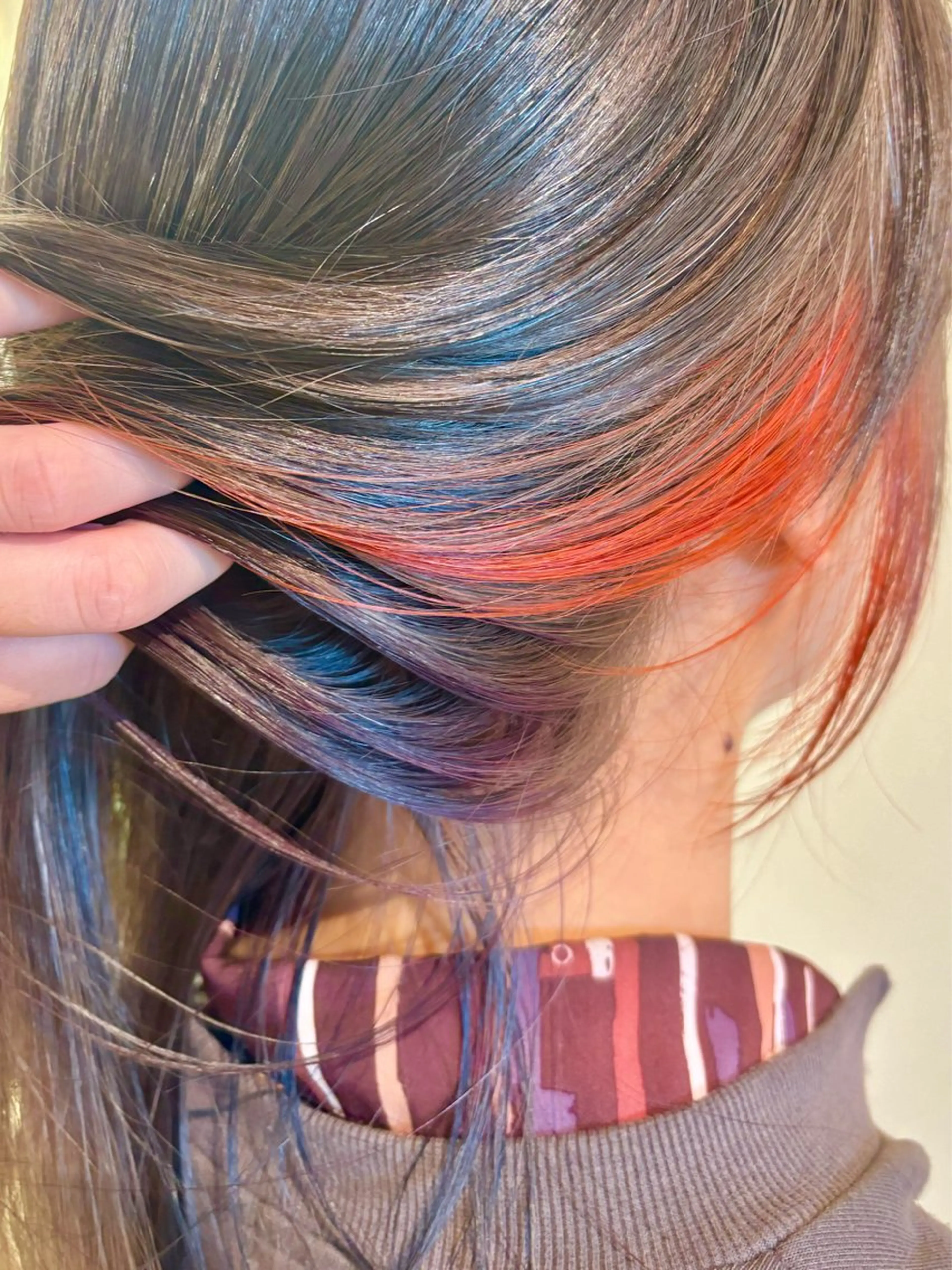 セミロング カラー 古川 琴美のヘアスタイル