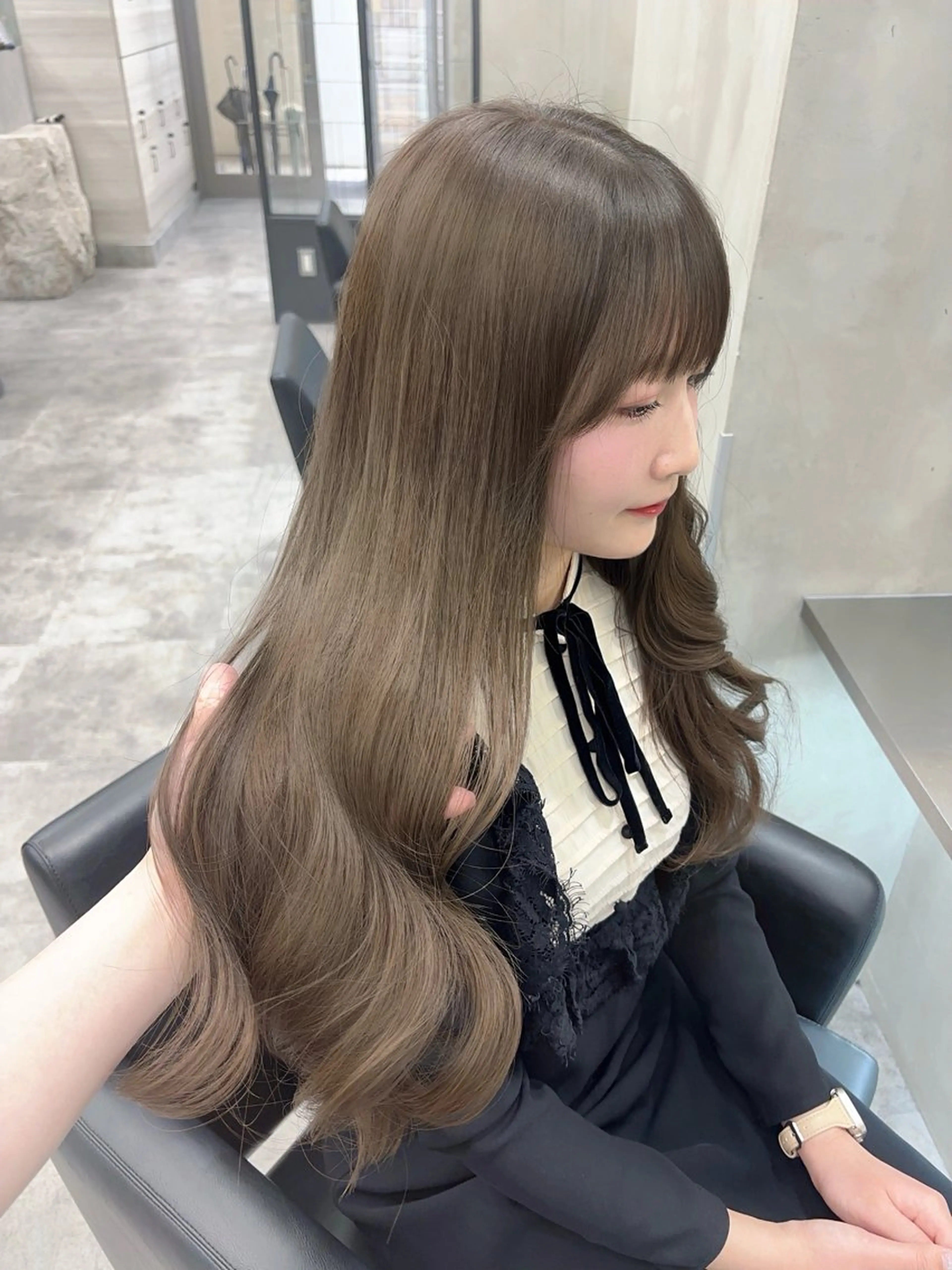 ロング カラー ベージュカラー ブリーチ 透明感カラー ダブルカラー ブリーチなしカラー カット ヘアカラー the path sora♡のヘアスタイル