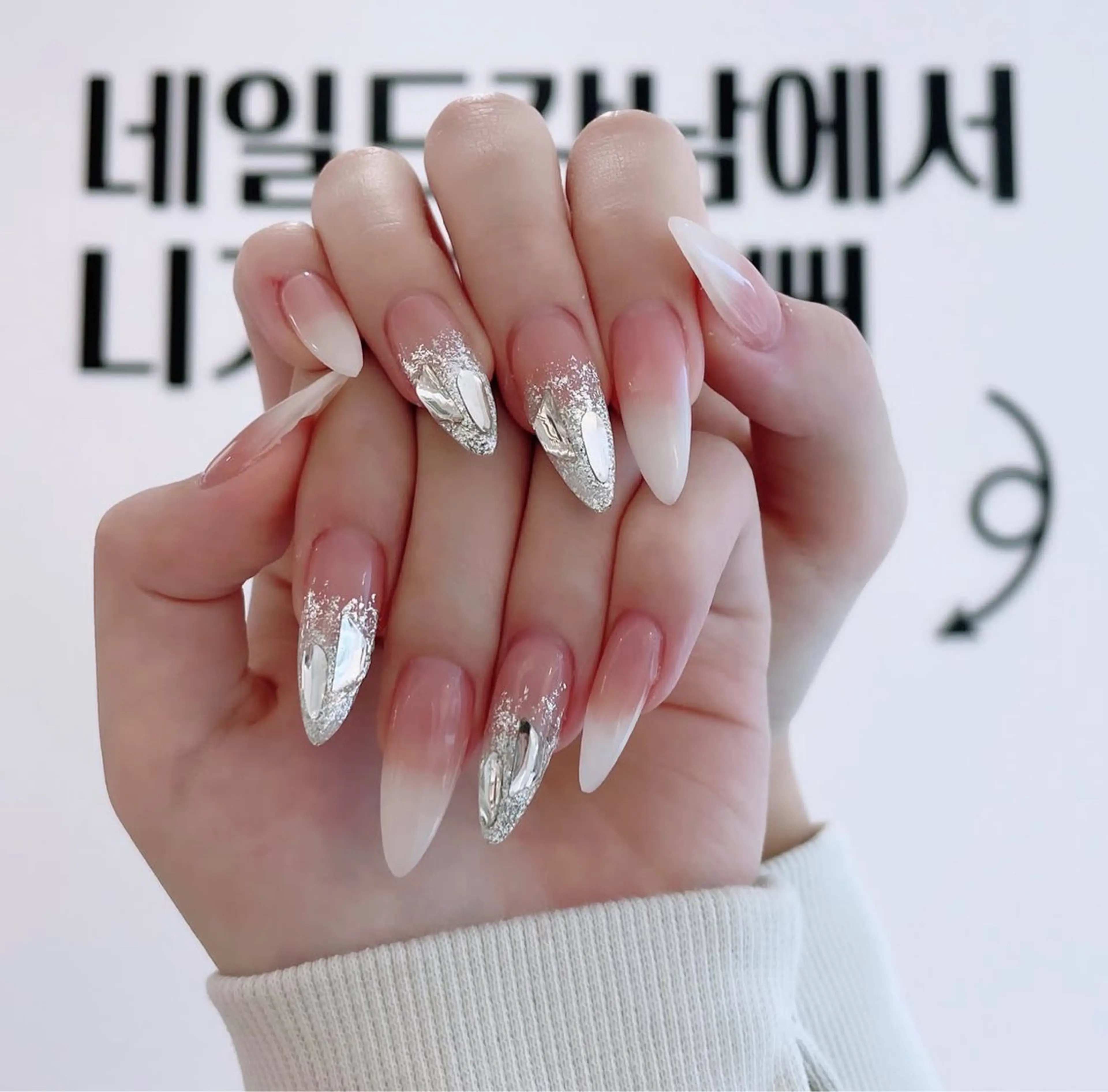 ネイル アートネイル ジェルネイル ネイルチップ Rin Rin TA Nailのネイルデザイン