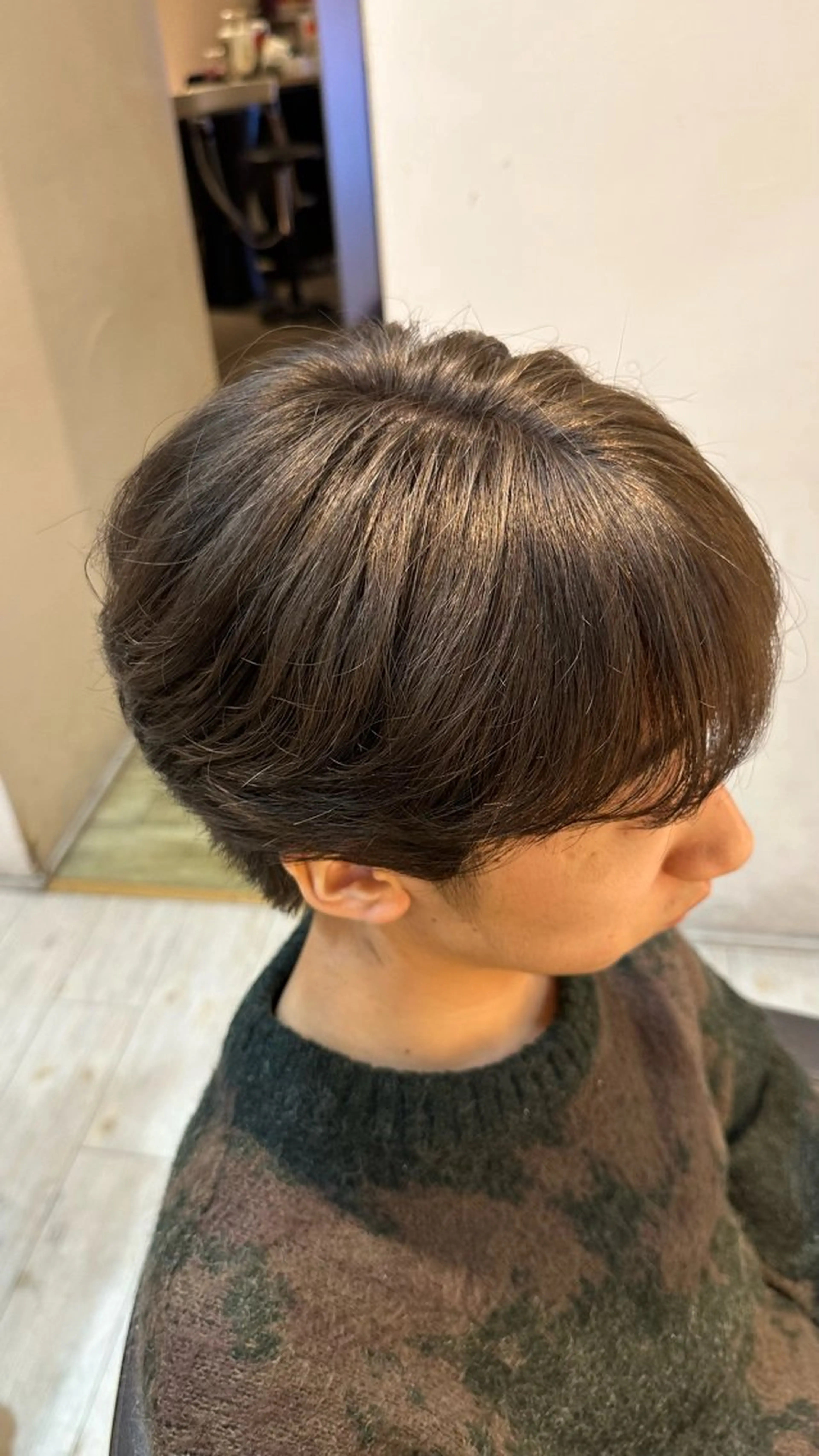 カラー メンズ メンズブリーチ ブリーチ 透明感カラー ダークグレー ダークグレージュ カット ヘアカラー トリートメント Yamato/ 韓国ヘア/栄のヘアスタイル