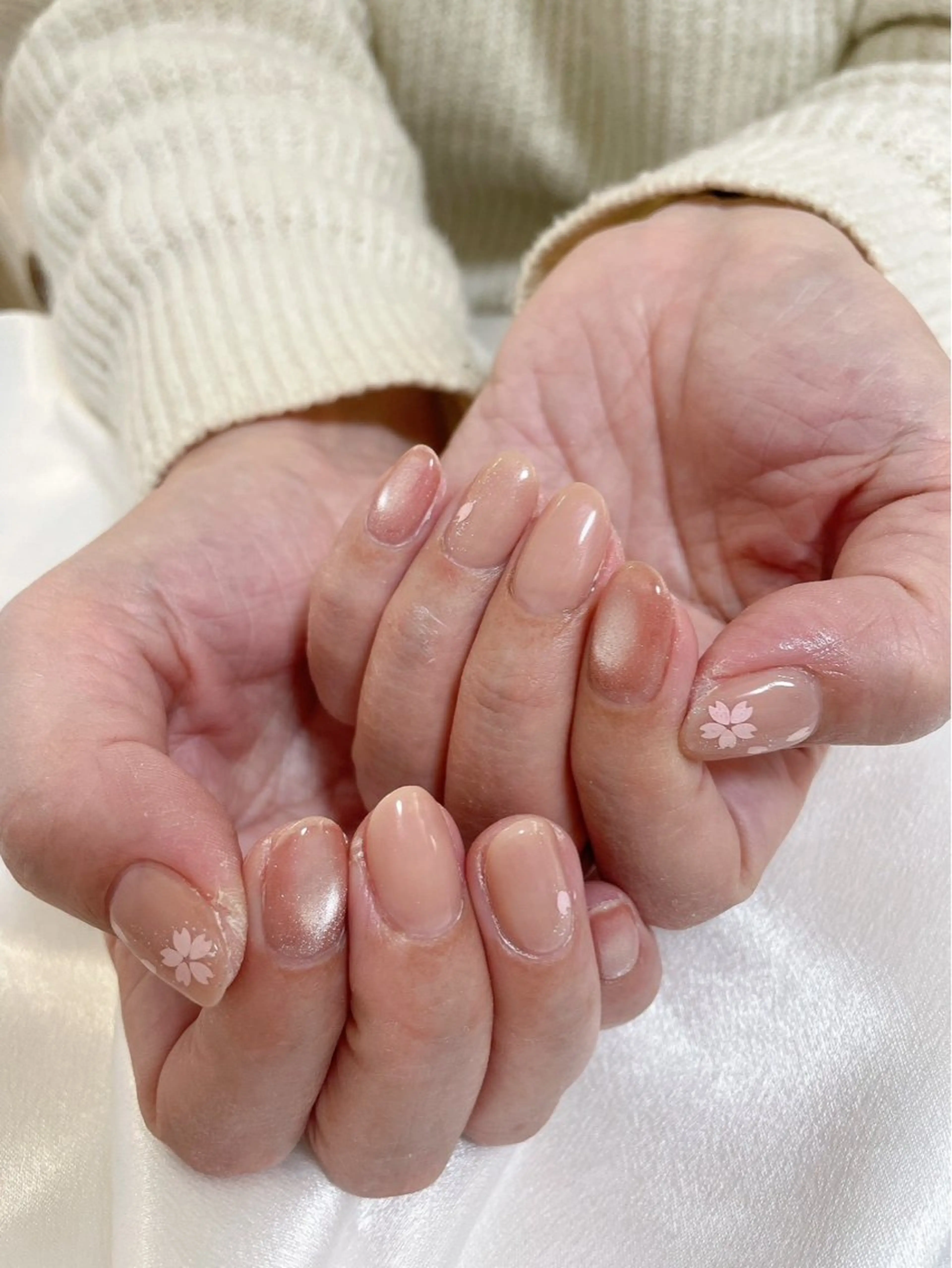 ネイル オーロラネイル 桜ネイル フラワーネイル フットネイル フレンチネイル ハンドネイル kiki nail たまプラーザのネイルデザイン