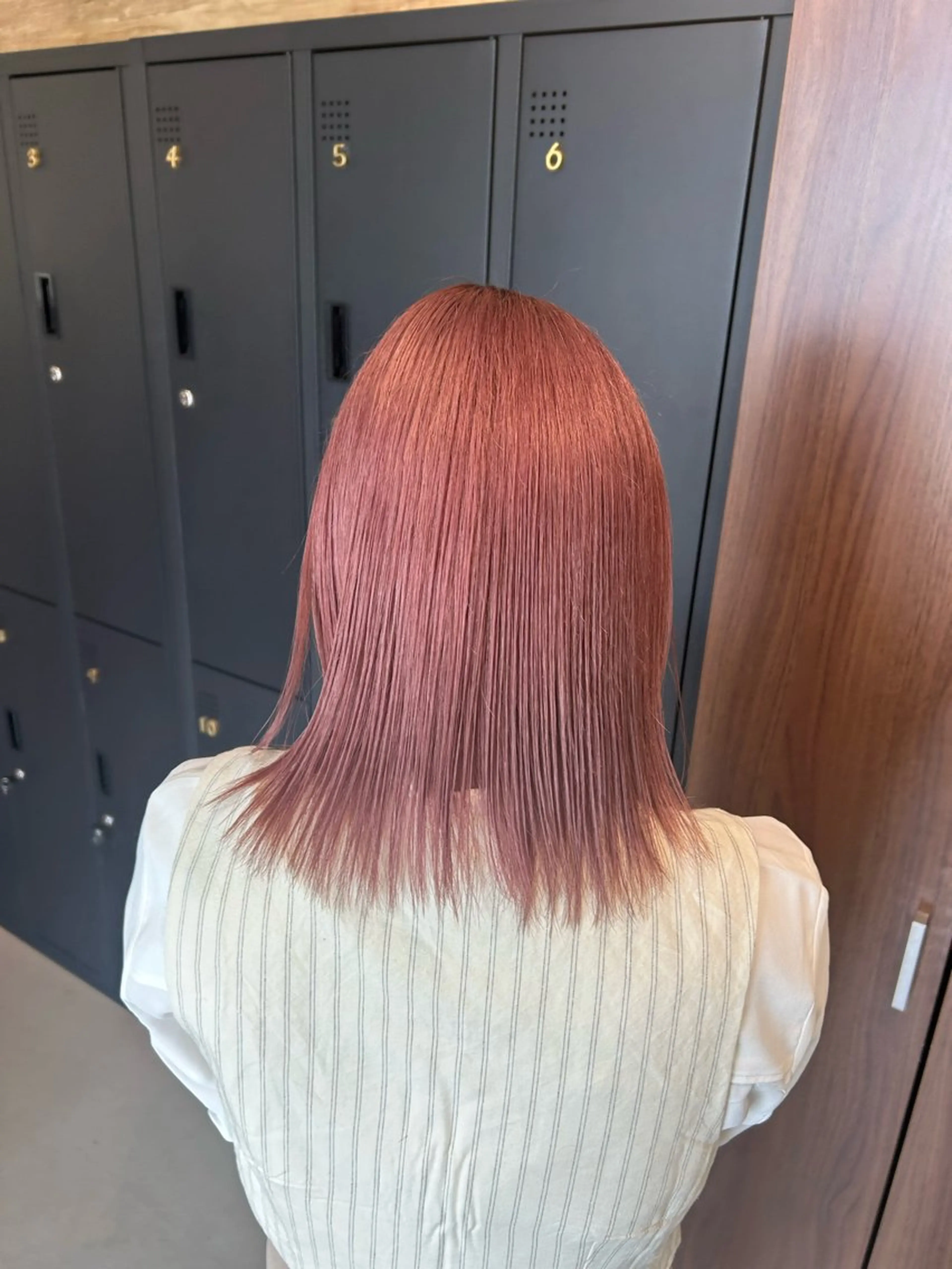 ミディアム カラー suri-ru hair【スリールヘアー】所属・FURUSAWA AOIのヘアスタイル