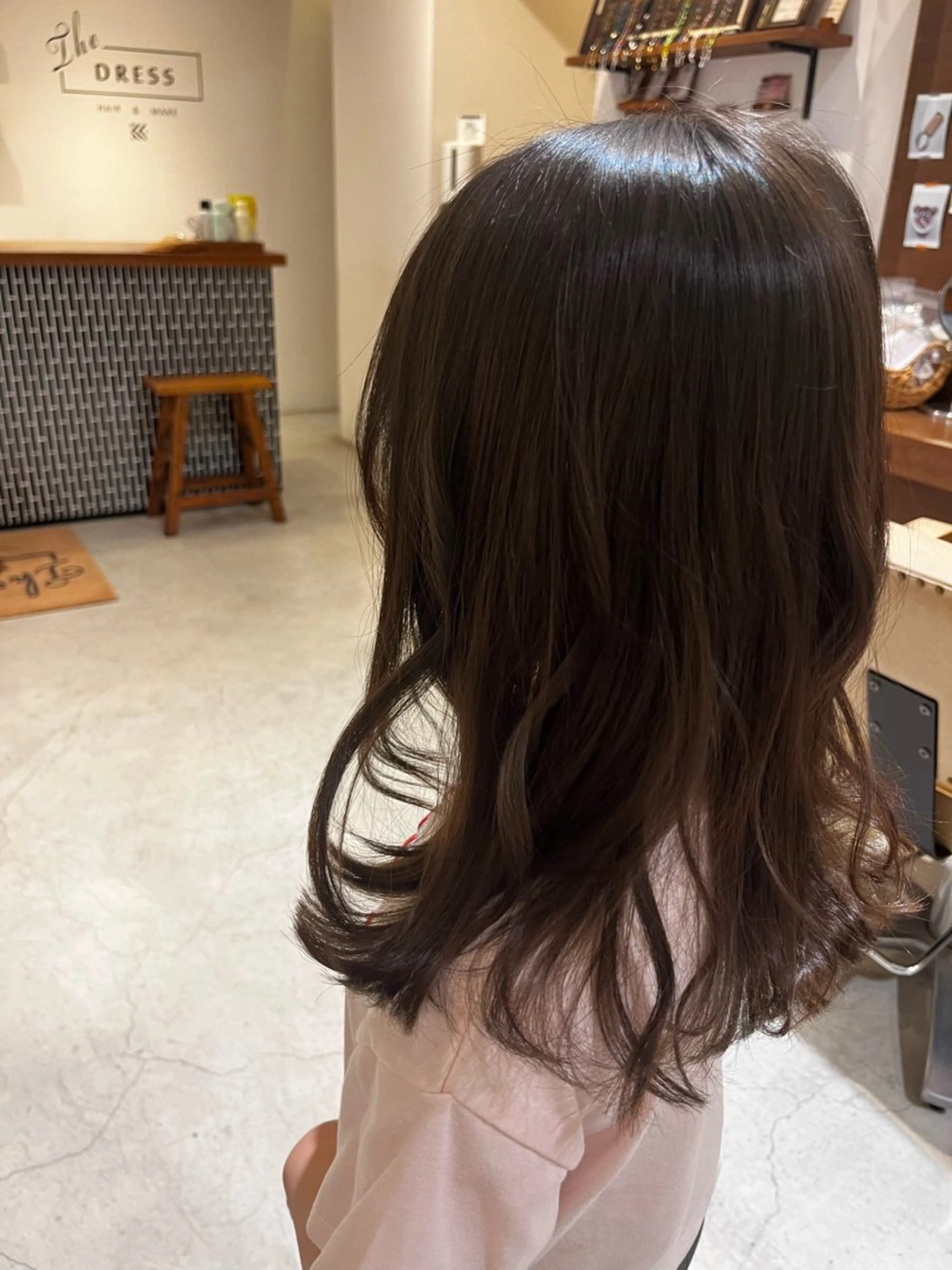 ミディアム 堀内 美那のヘアスタイル