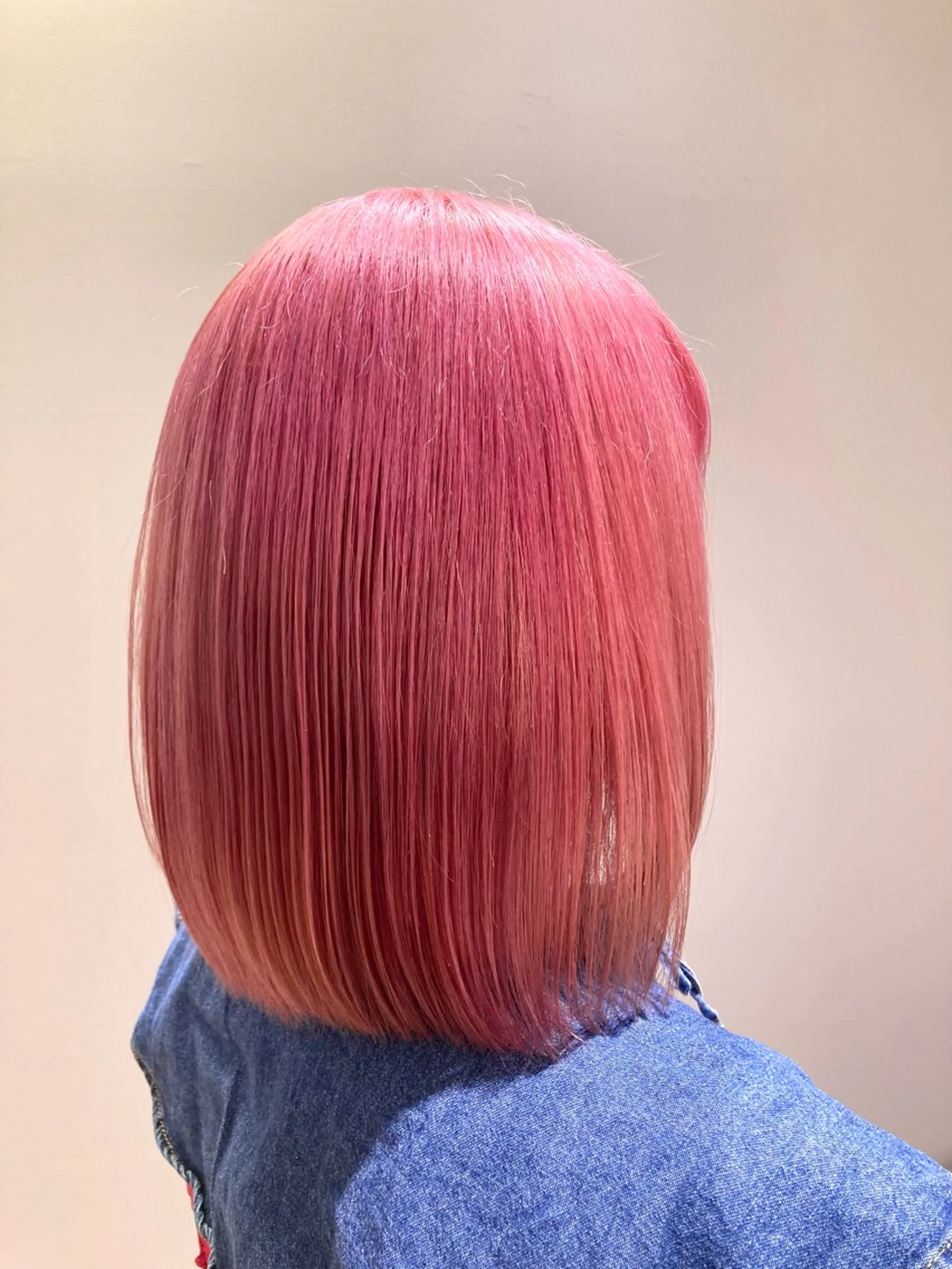 ミディアム カラー ブリーチ ブロンド ピンクカラー GOTODAY シェアサロン梅田NU茶屋町店所属・髪質改善/艶カラー 縮毛矯正/みほのヘアスタイル