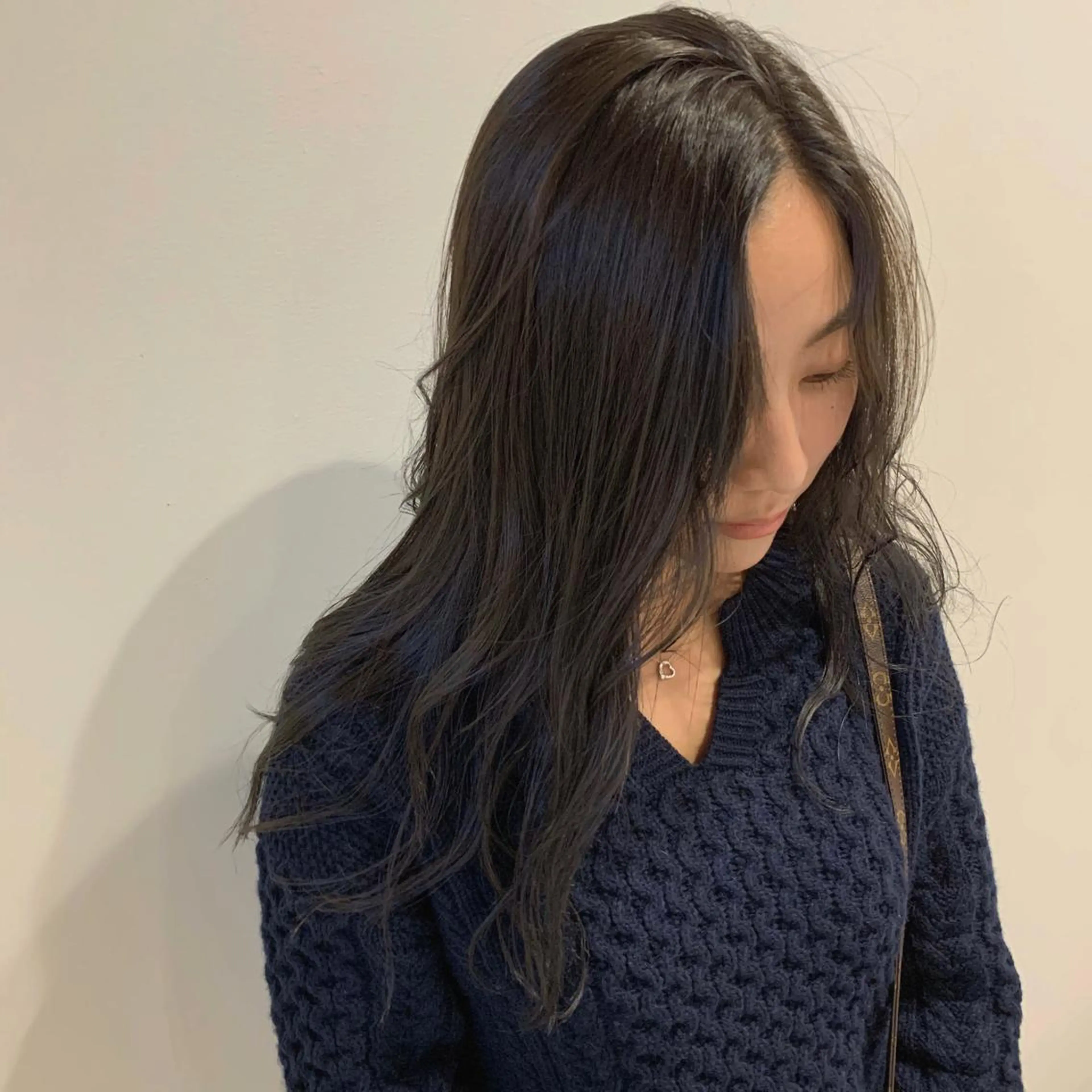 セミロング カラー ブリーチ グレージュ ブリーチなしカラー 清水 亮太／赤み消しカラーのヘアスタイル