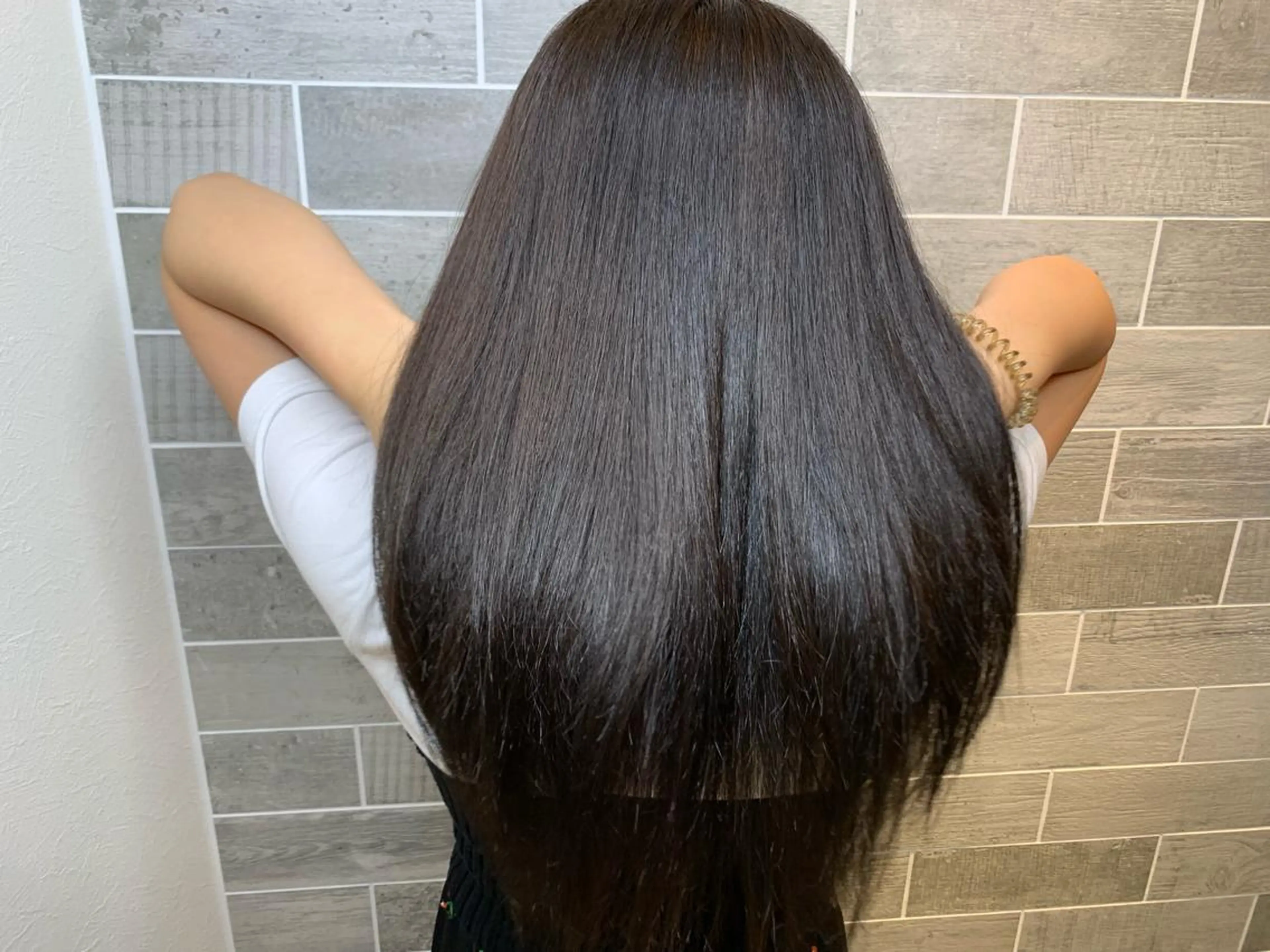 ロング 高月 瞭のヘアスタイル