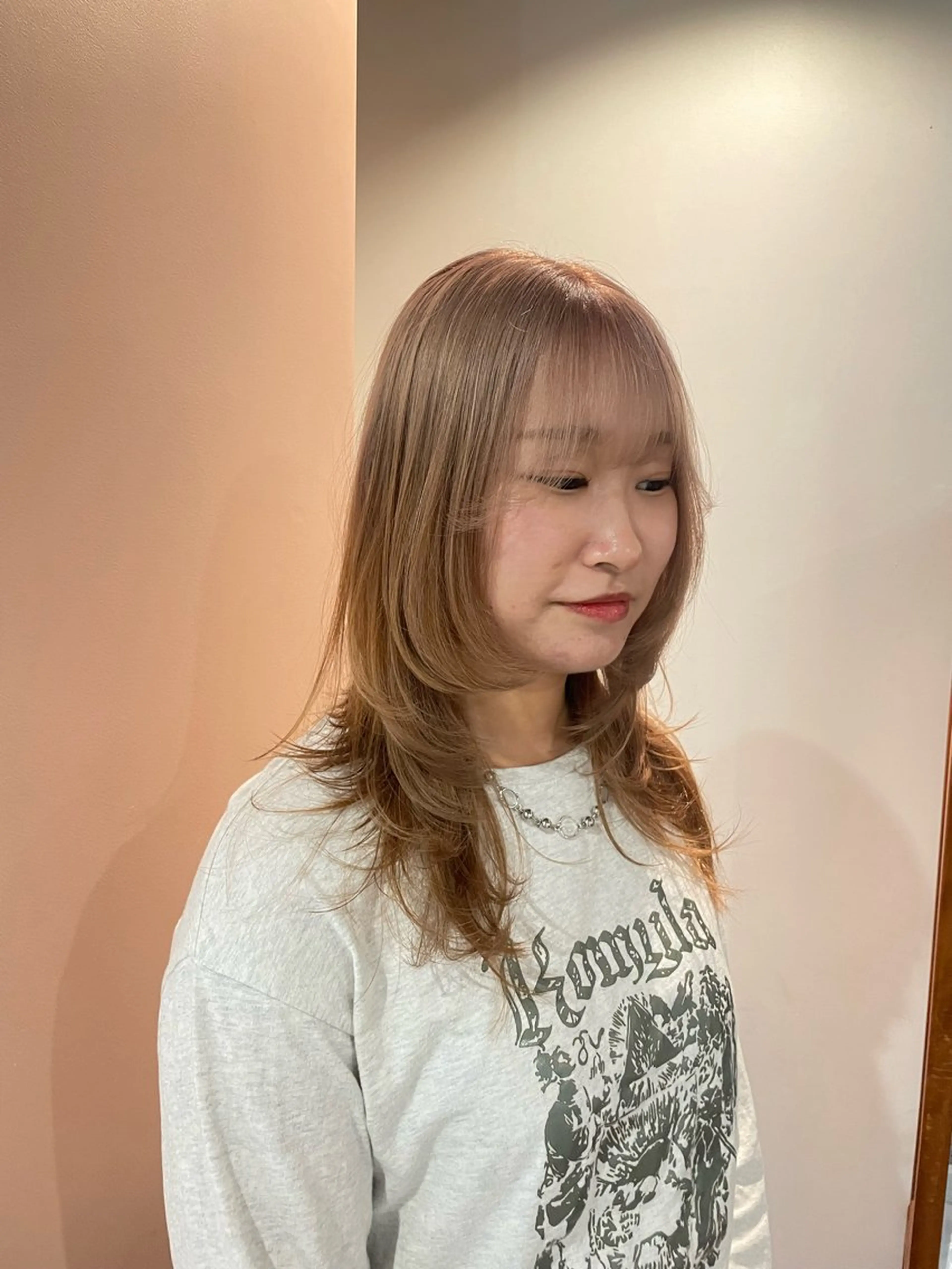 セミロング ヘアカラー ゆるふわガーリーst yle🩰yuukaのヘアスタイル