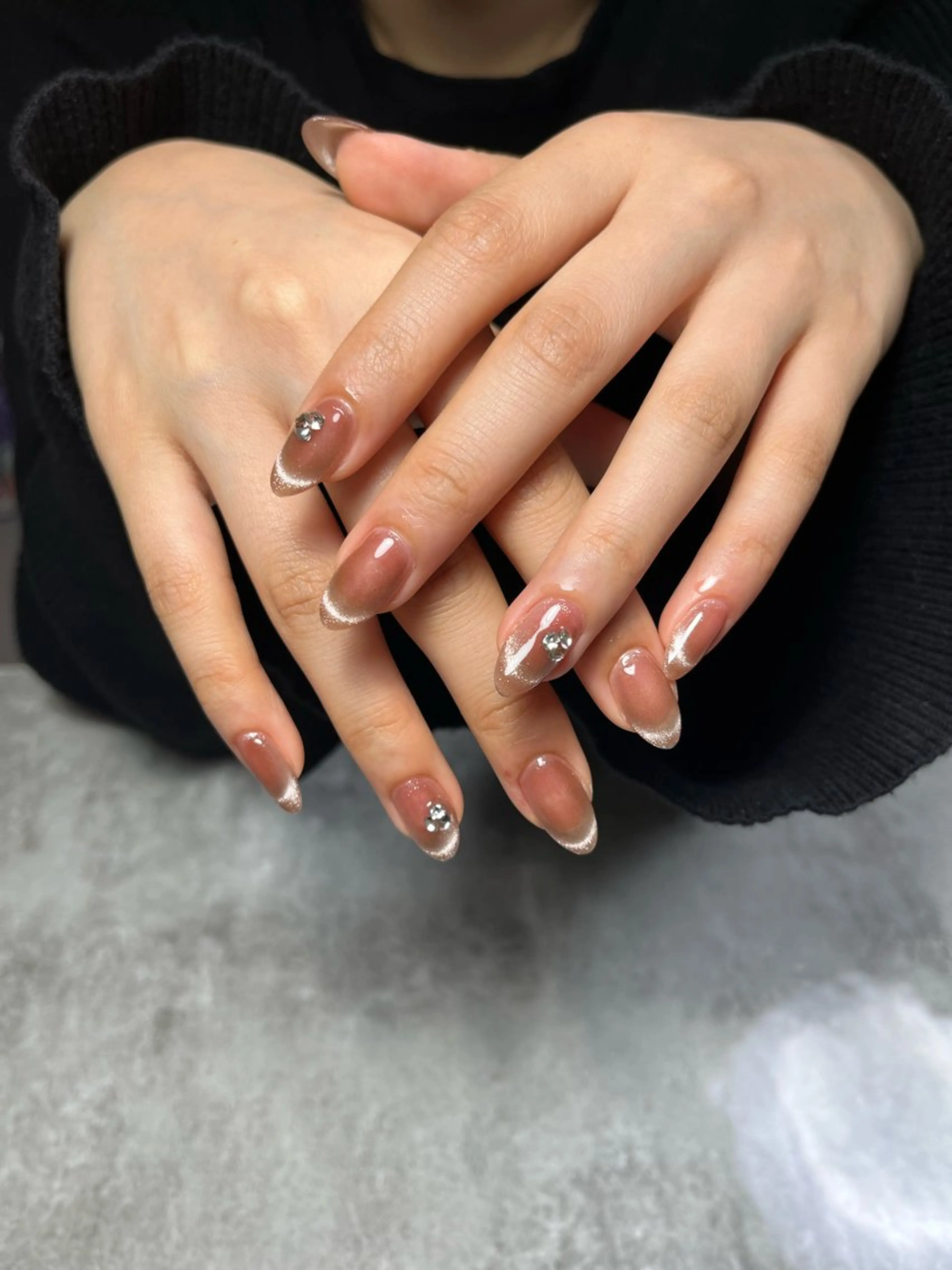 ネイル フレンチネイル キラキラネイル マグネットネイル マグネットフレンチ ストーンネイル ハンドネイル janma.nail ✳︎akiのネイルデザイン
