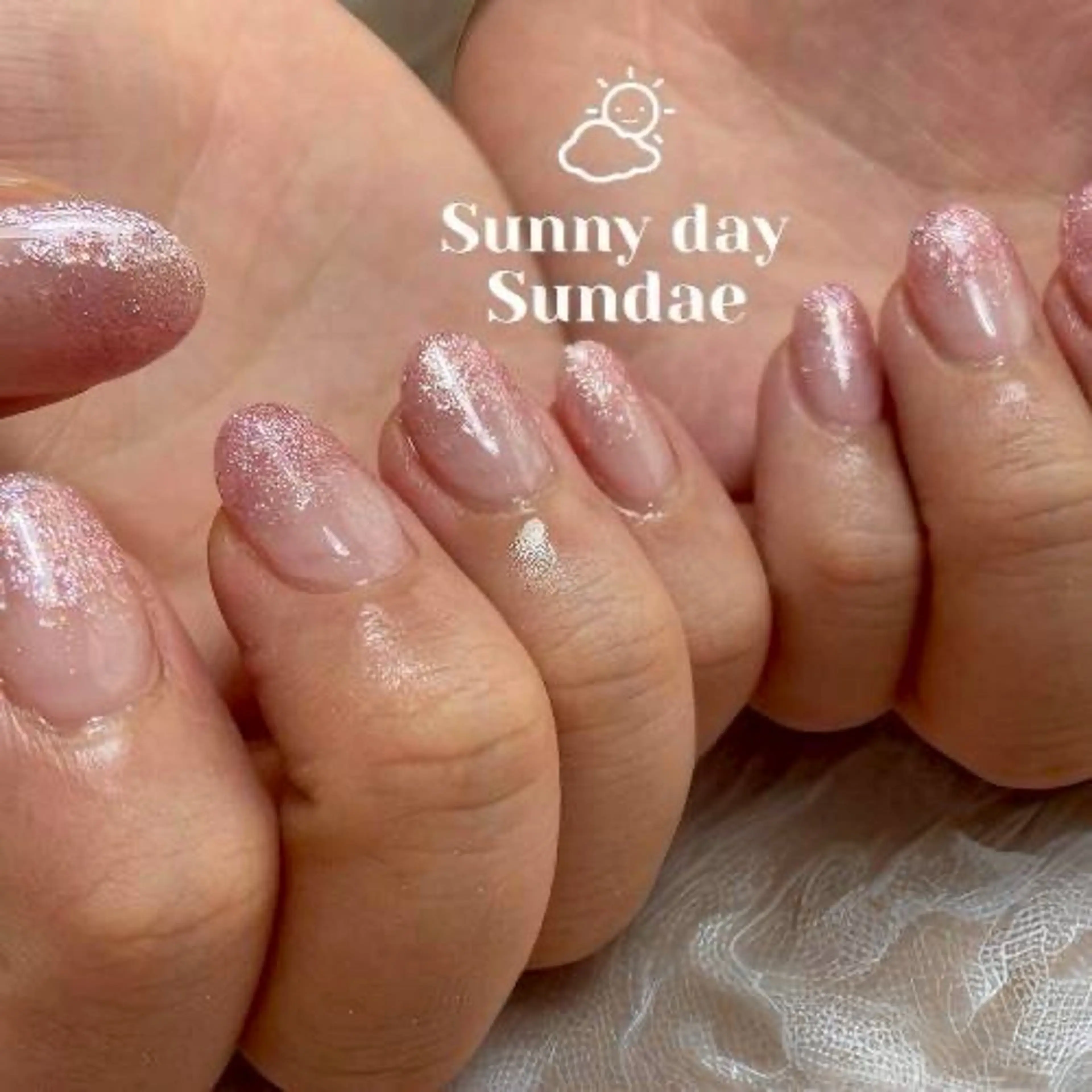 ネイル ジェルネイル ラメ(グリッター) ラメグラデーション パラジェル ピンク ハンドネイル mako 🌷のネイルデザイン