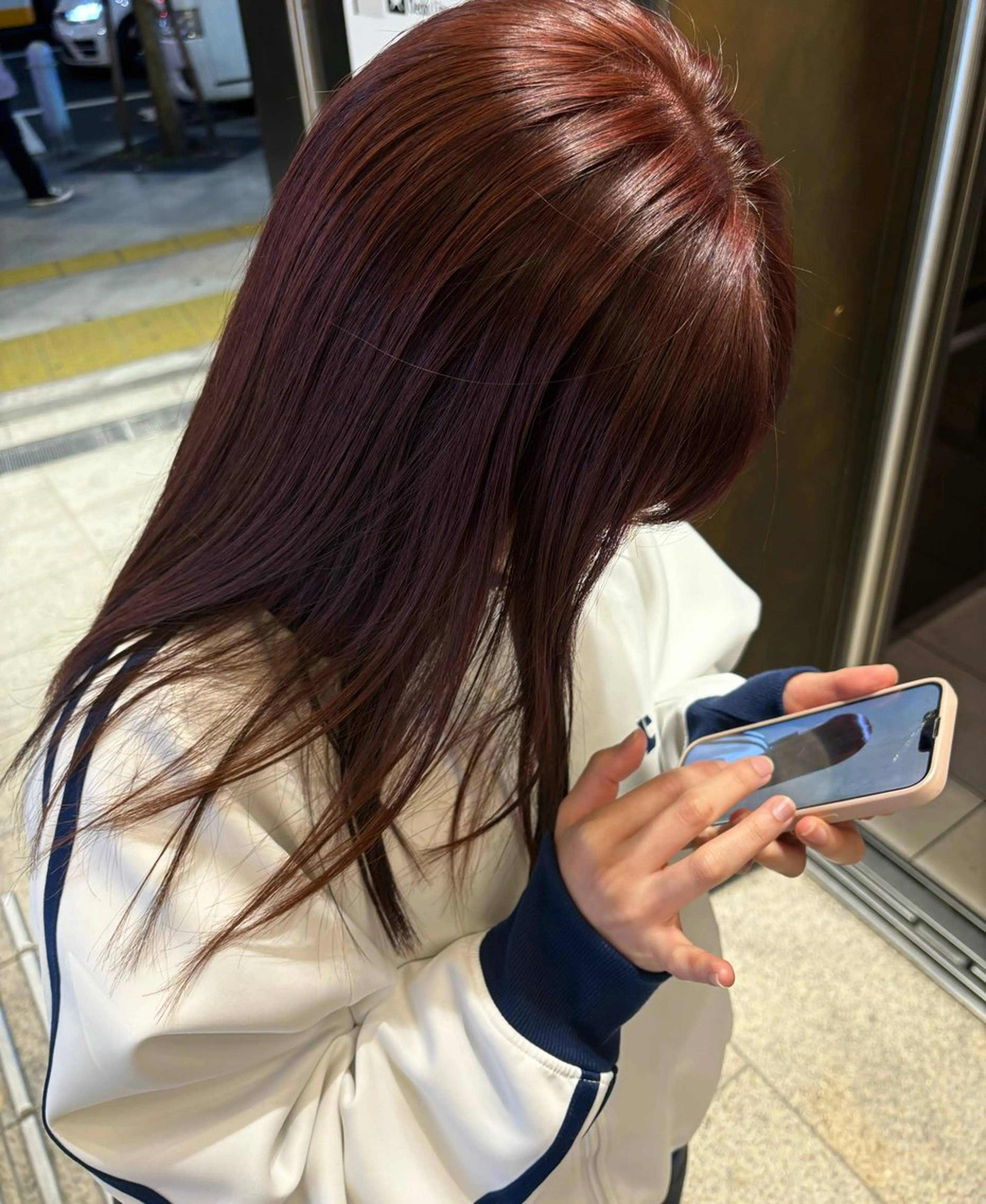 ロング カラー ヘアアレンジ 髪質改善 縮毛矯正 トリートメント 脇野 茉優のヘアスタイル