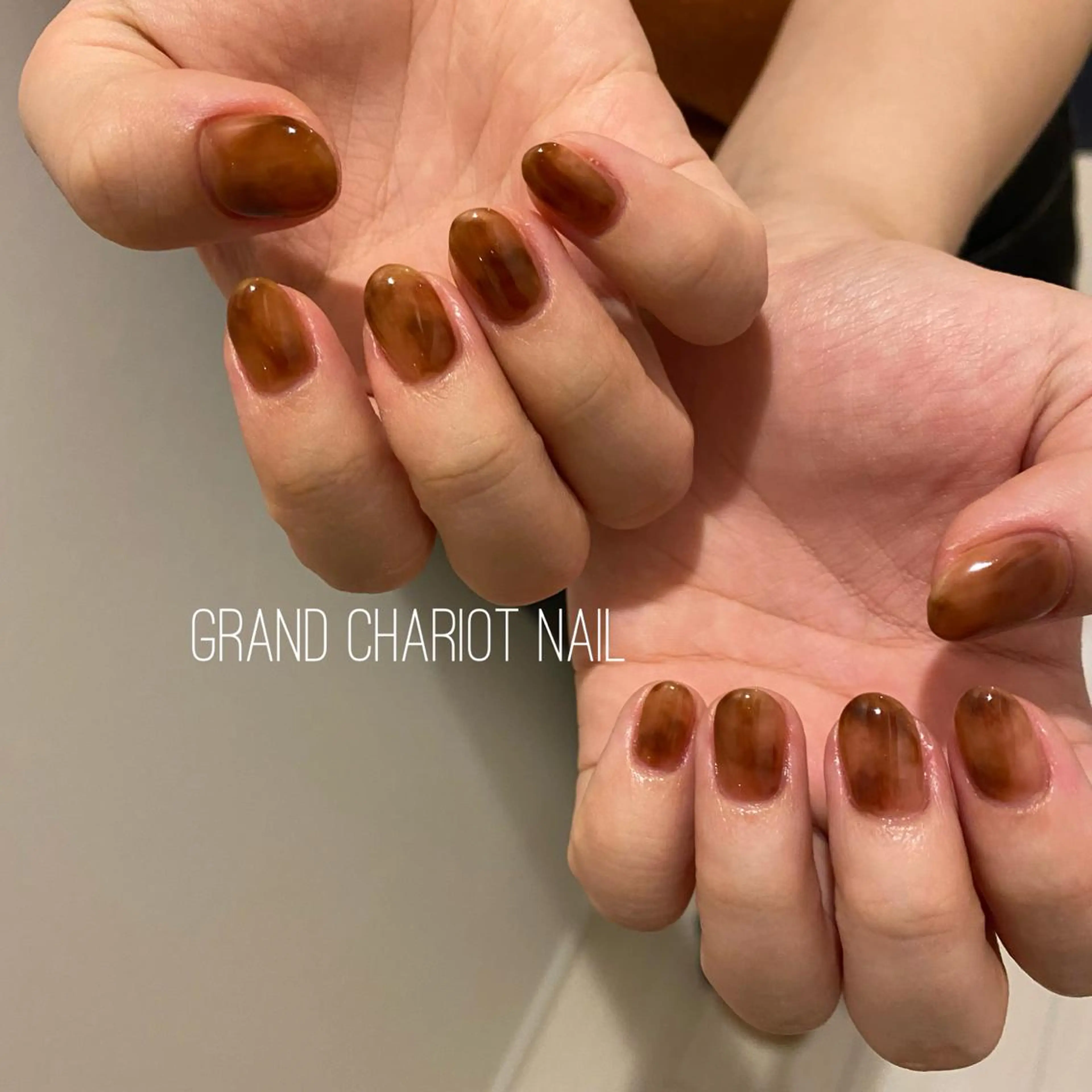 ネイル べっ甲ネイル NORA nail UMEDAのネイルデザイン
