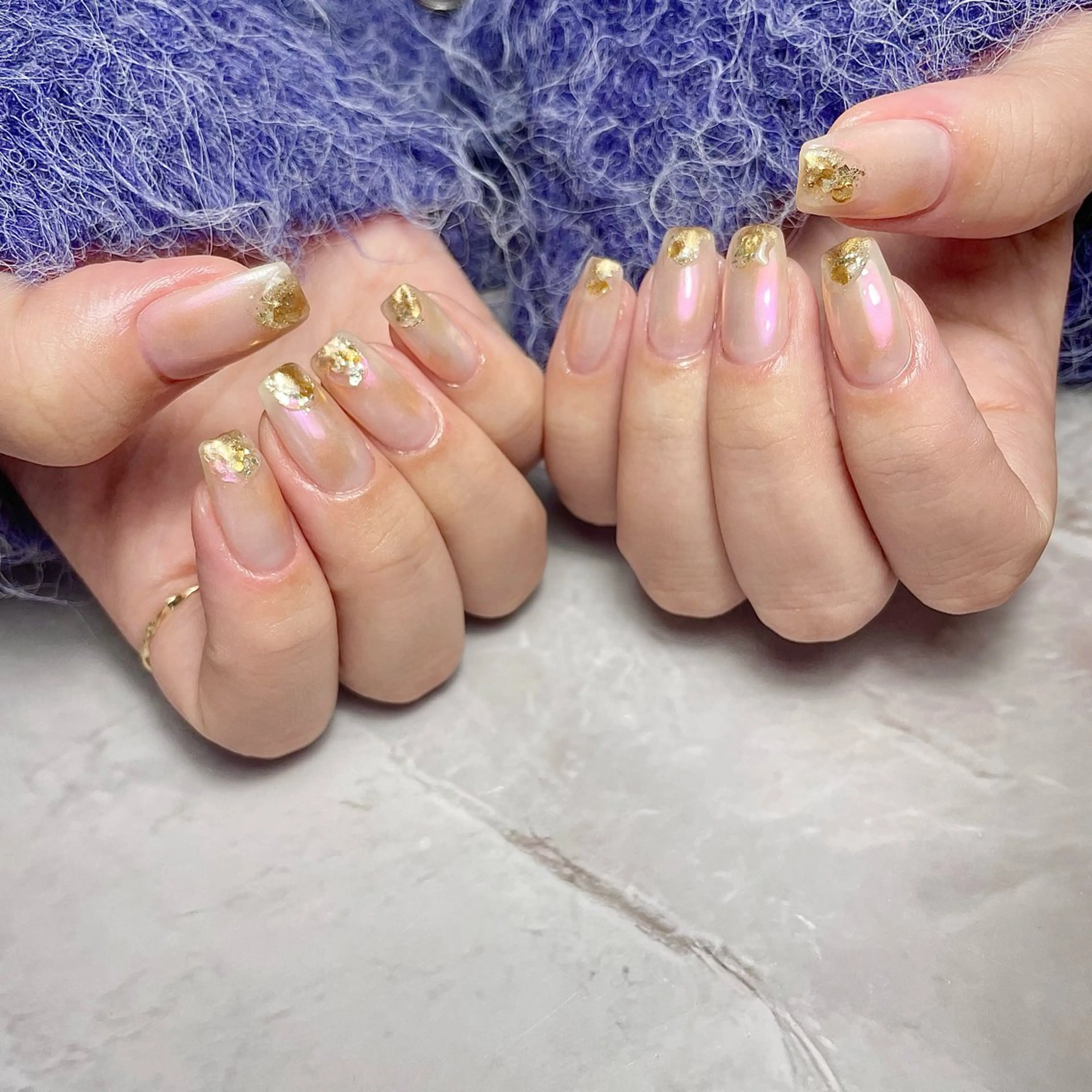 ネイル 卒業式 ニュアンスネイル 赤色 春ネイル ワンホンネイル ハンドネイル upala Mayukoのネイルデザイン