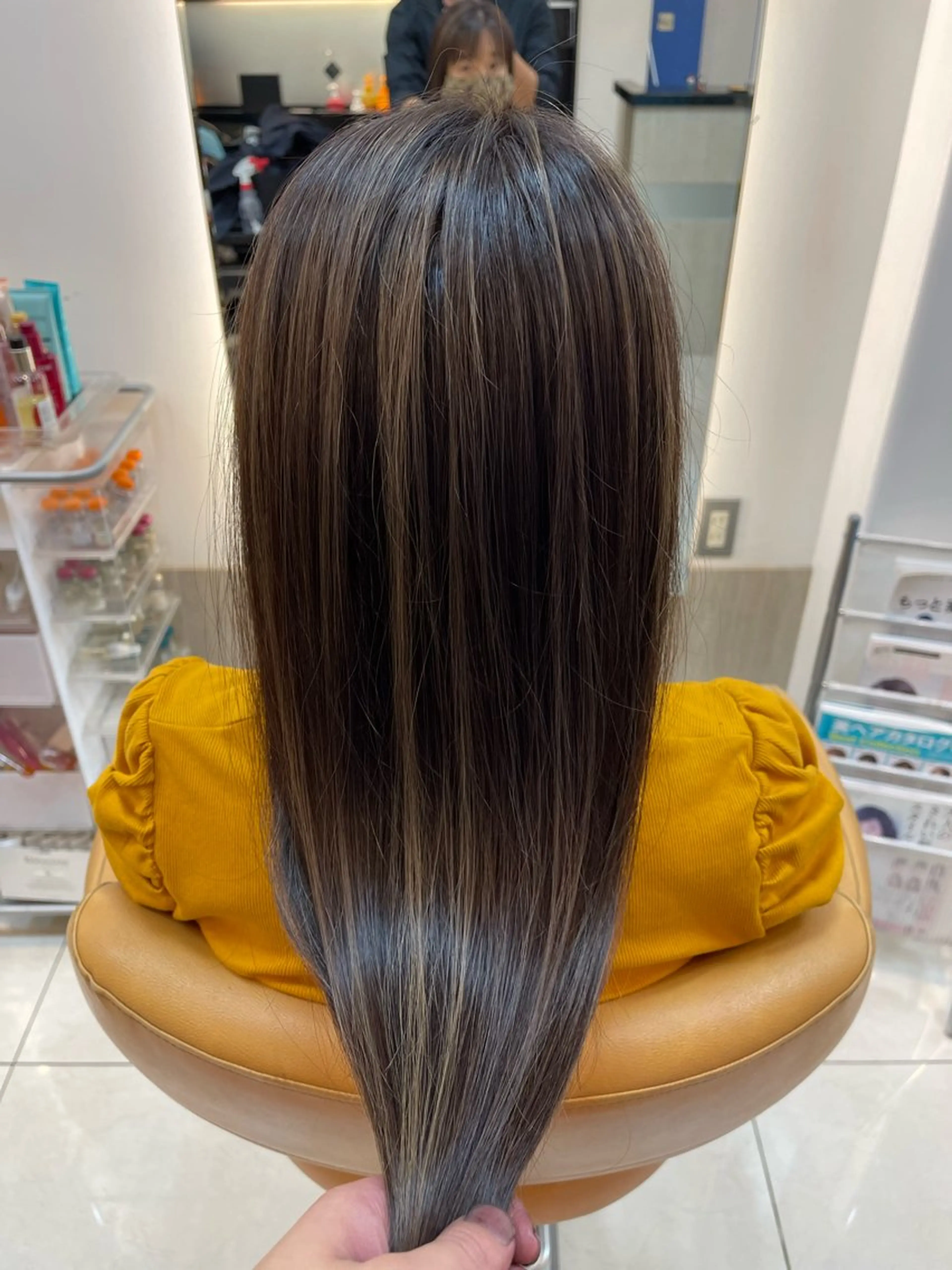 ロング カラー ブリーチ ハイライトカラー ハイライト SOYON西大寺店所属・ダブルカラー/ 髪質改善💎安藤のヘアスタイル